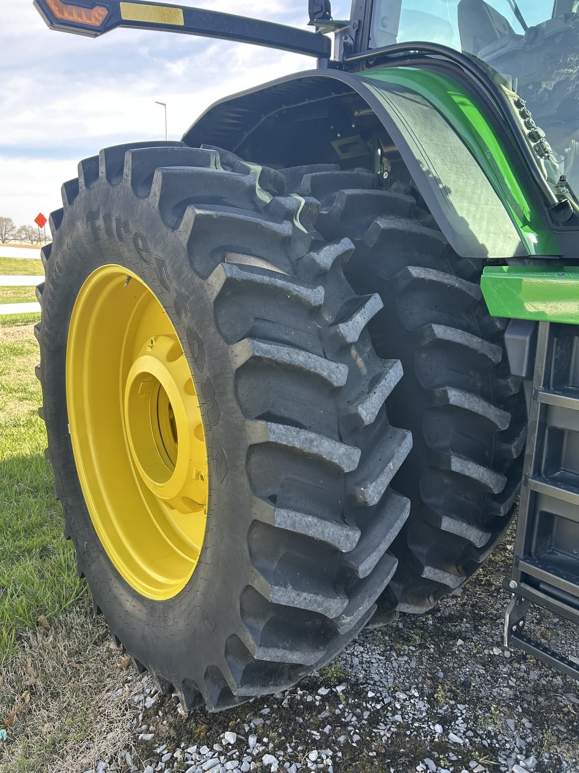 2024 John Deere 8R 340 Image