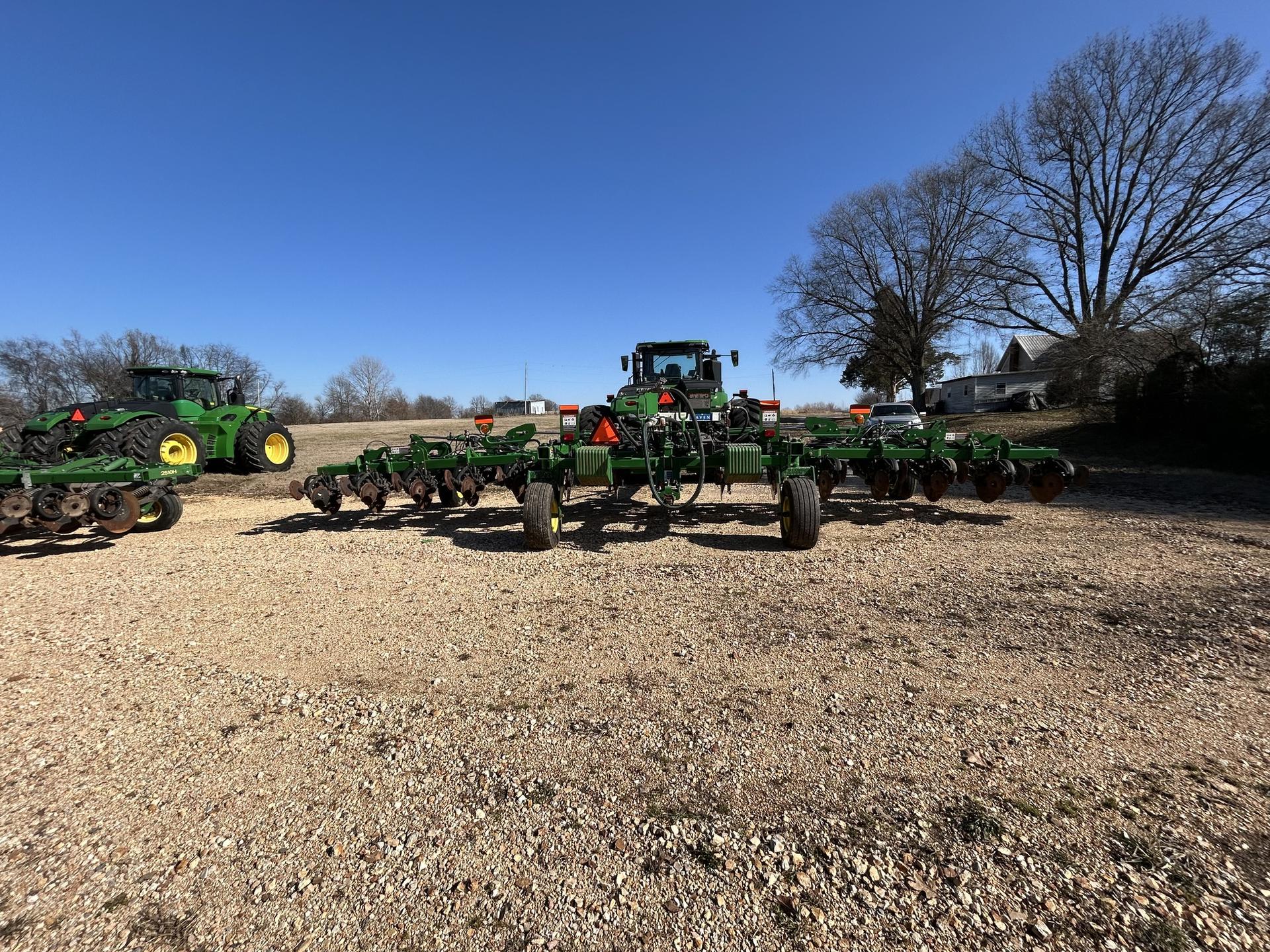 2016 John Deere 2510H Image