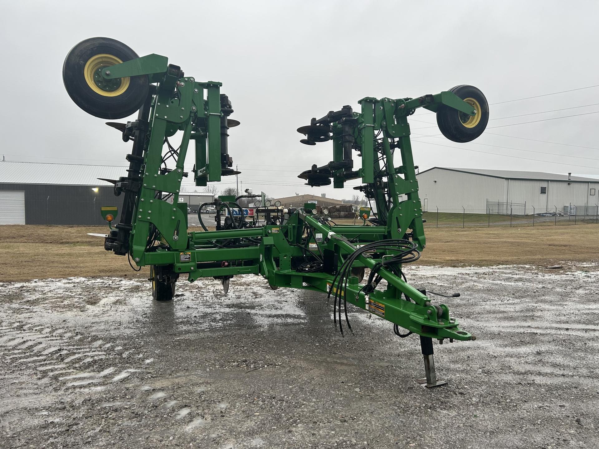 2016 John Deere 2510H Image