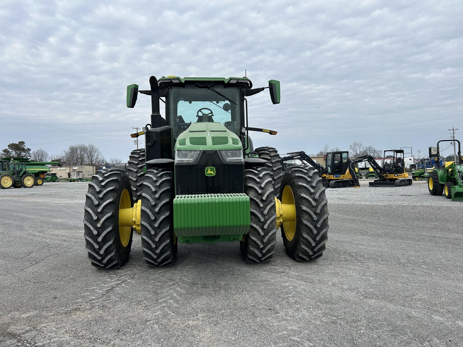 2024 John Deere 8R 340 Image