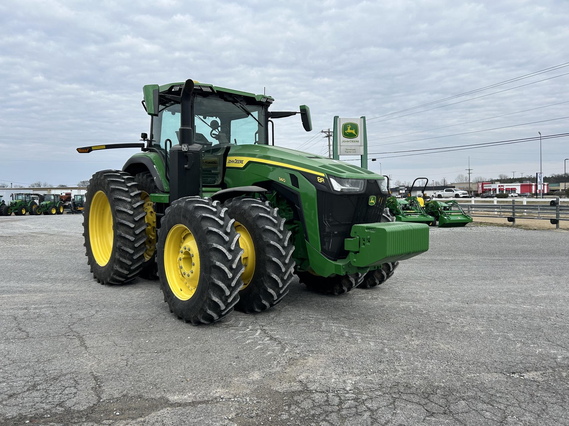 2024 John Deere 8R 340 Image