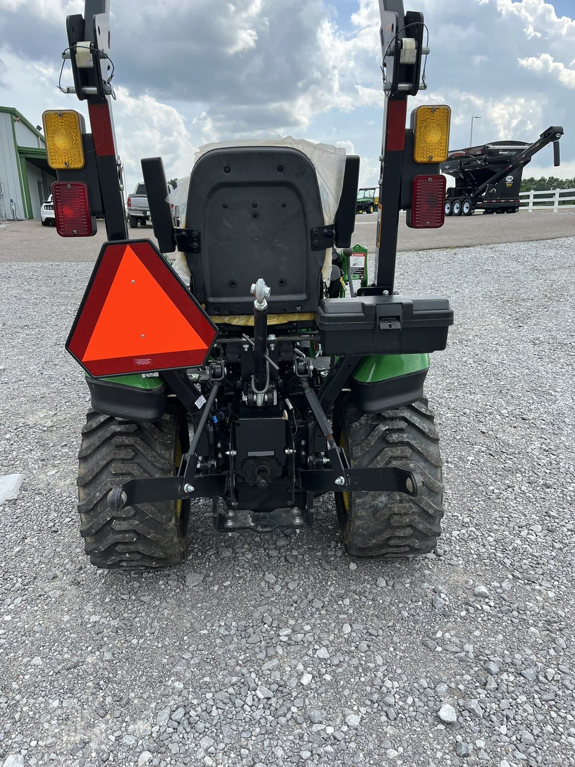 2023 John Deere 1025R Image