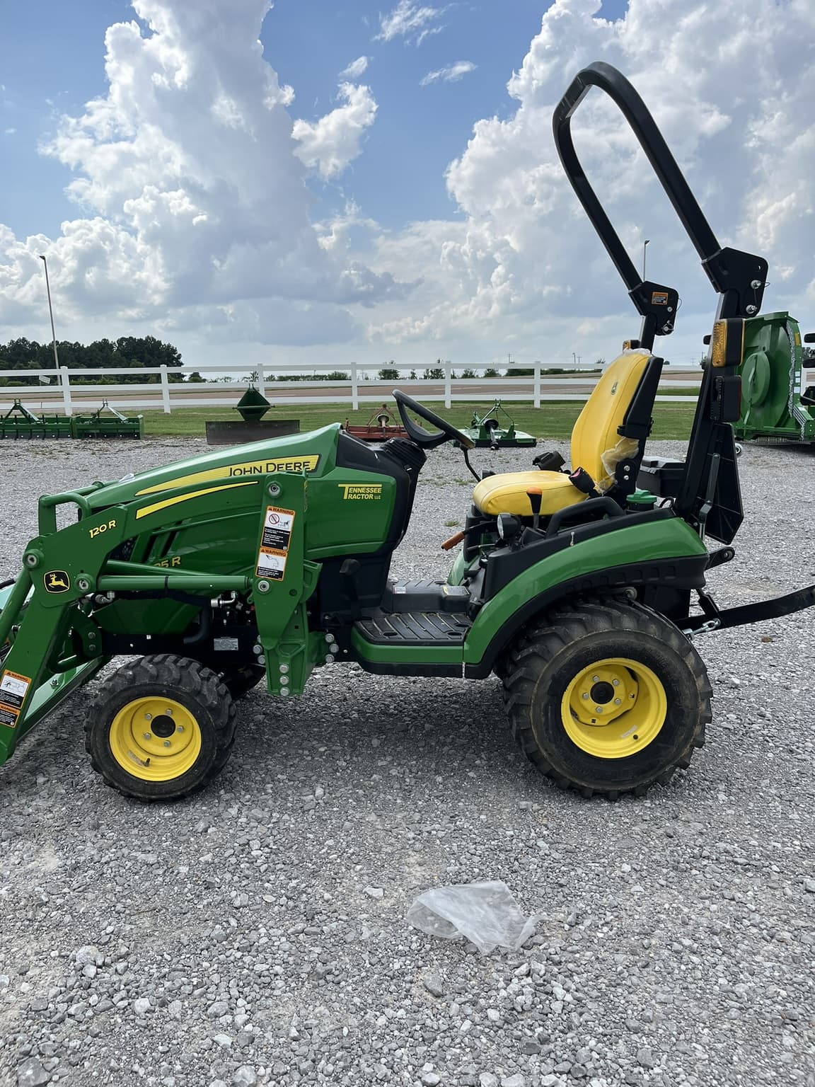 2023 John Deere 1025R Image