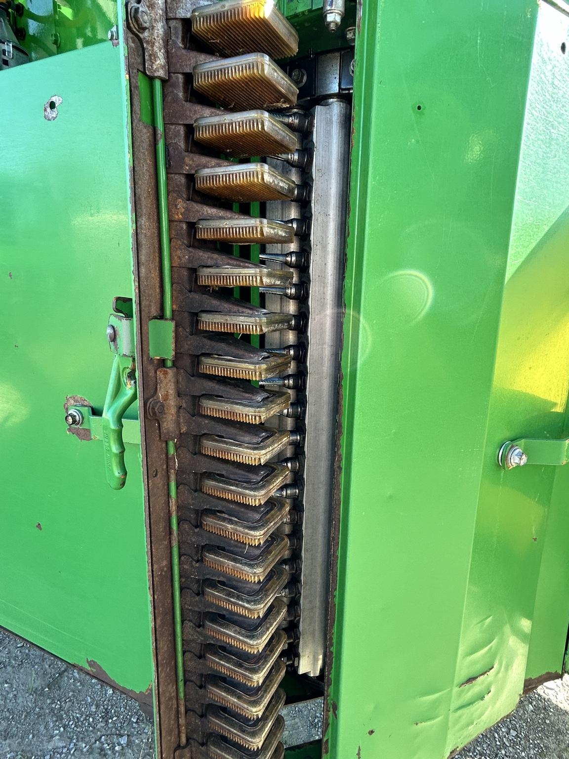 2021 John Deere CP690 Image