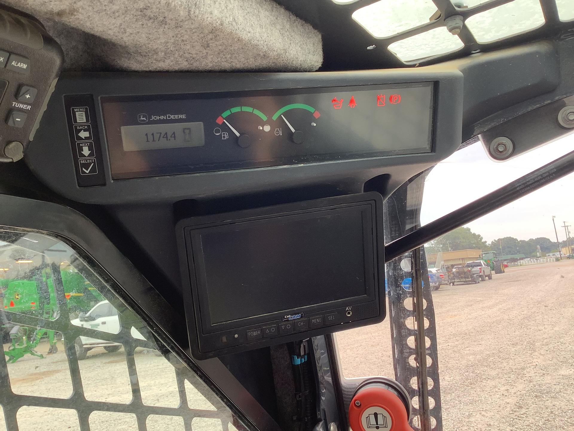 2022 John Deere 333G Image