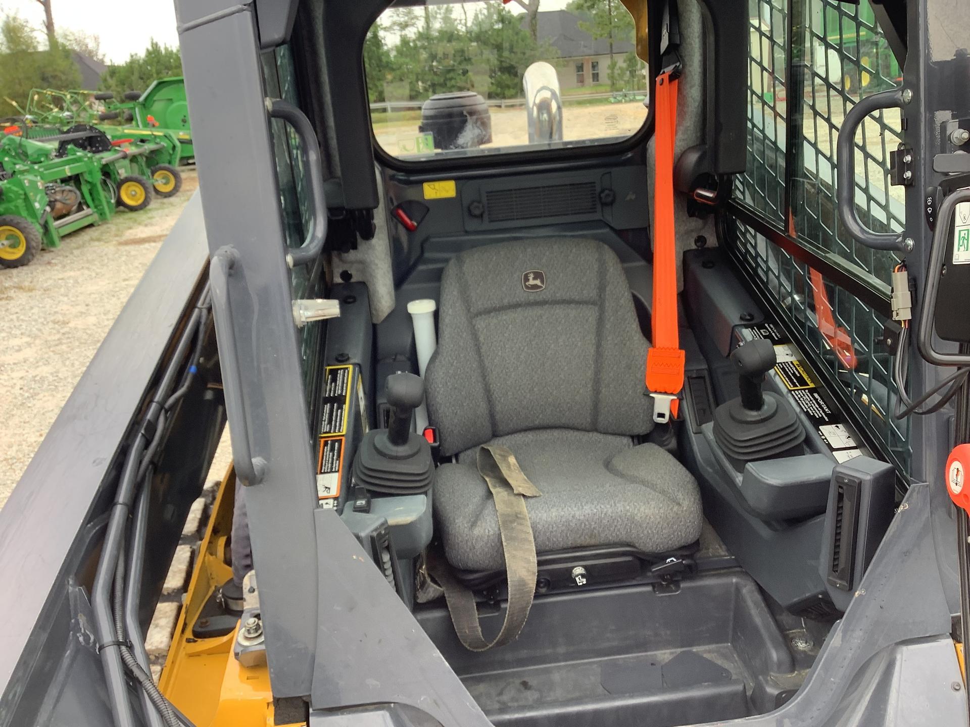 2022 John Deere 333G Image
