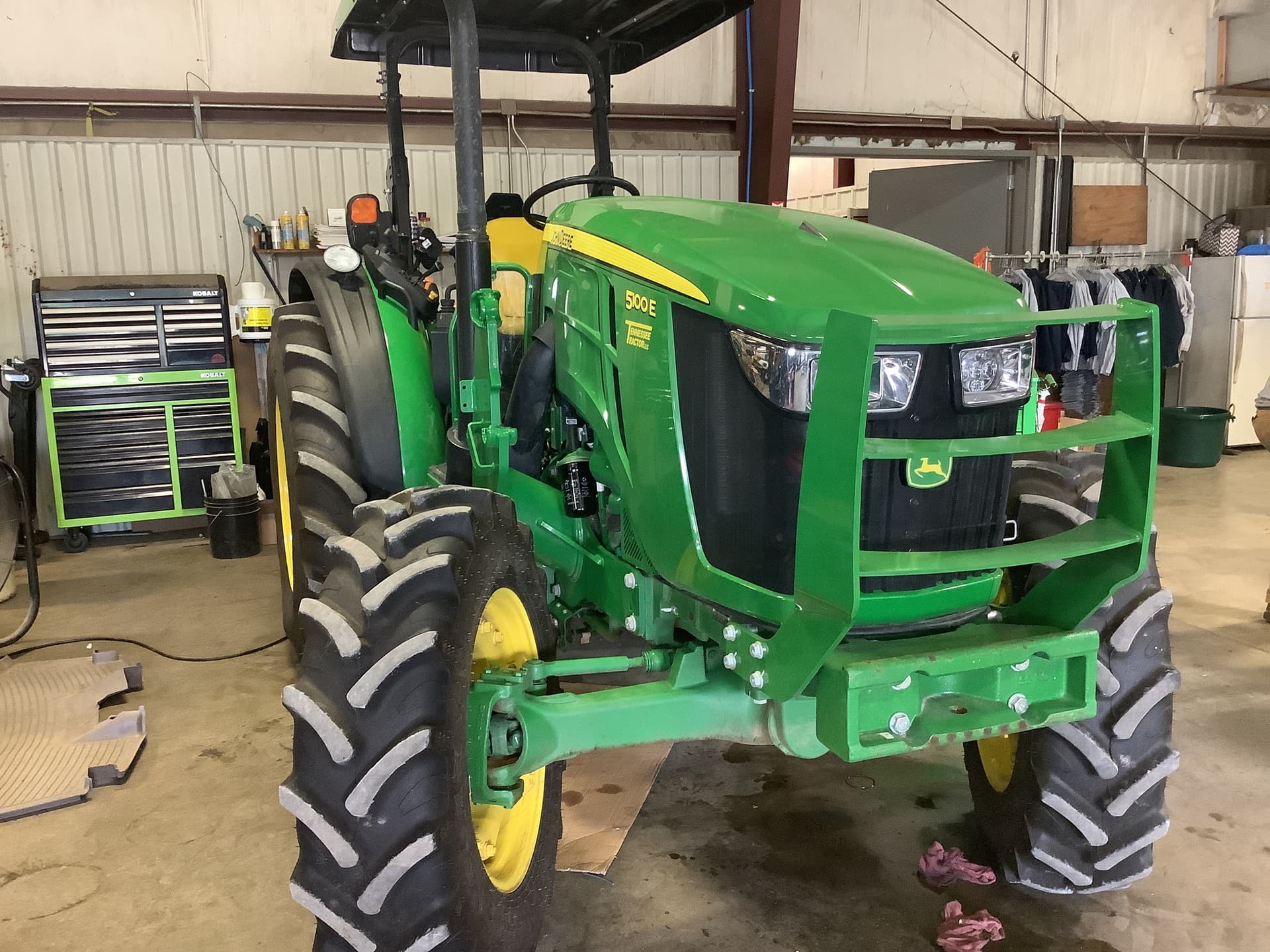 2024 John Deere 5100E Image