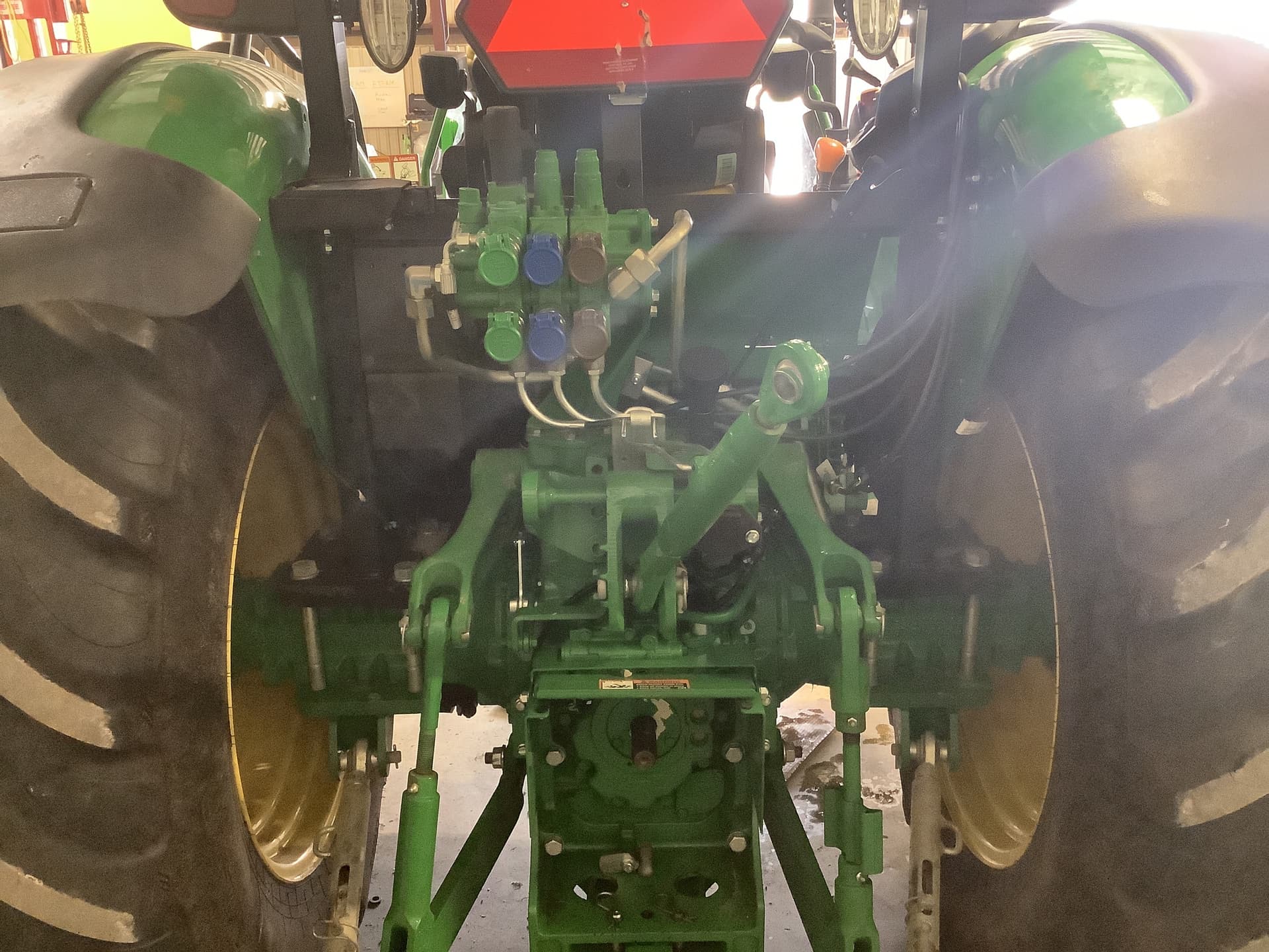 2024 John Deere 5100E Image