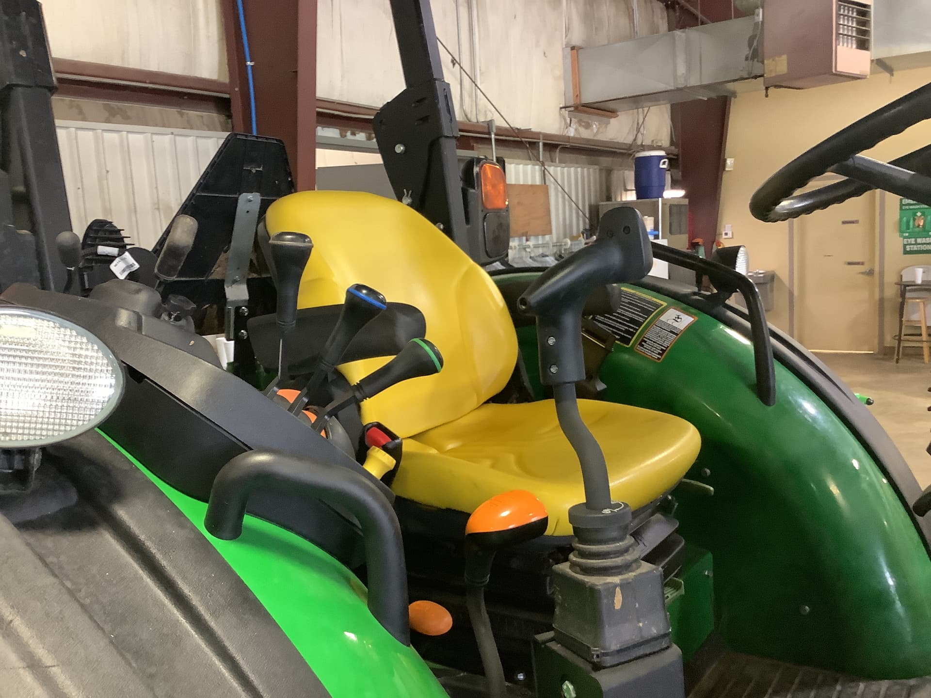 2024 John Deere 5100E Image
