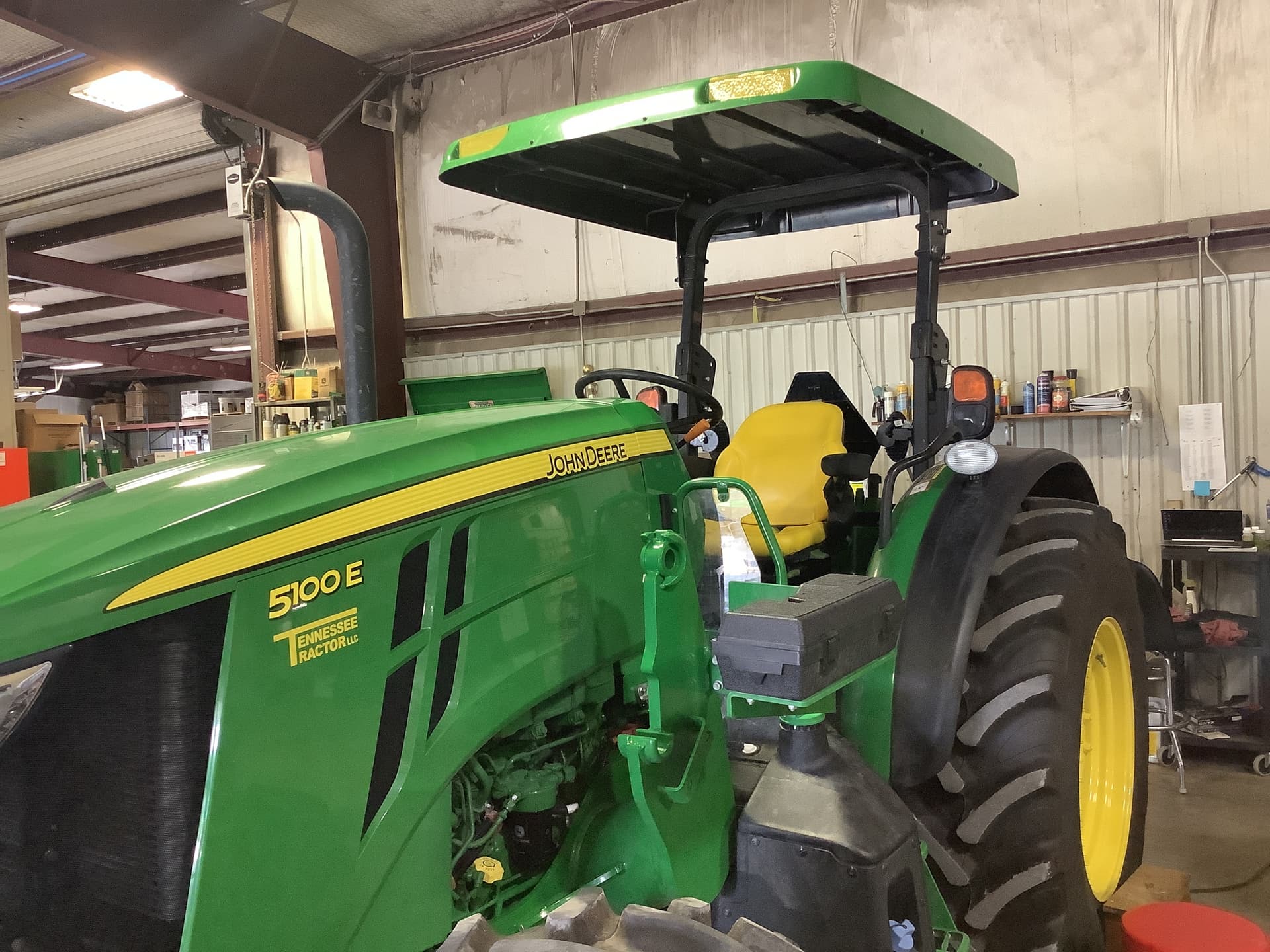 2024 John Deere 5100E Image