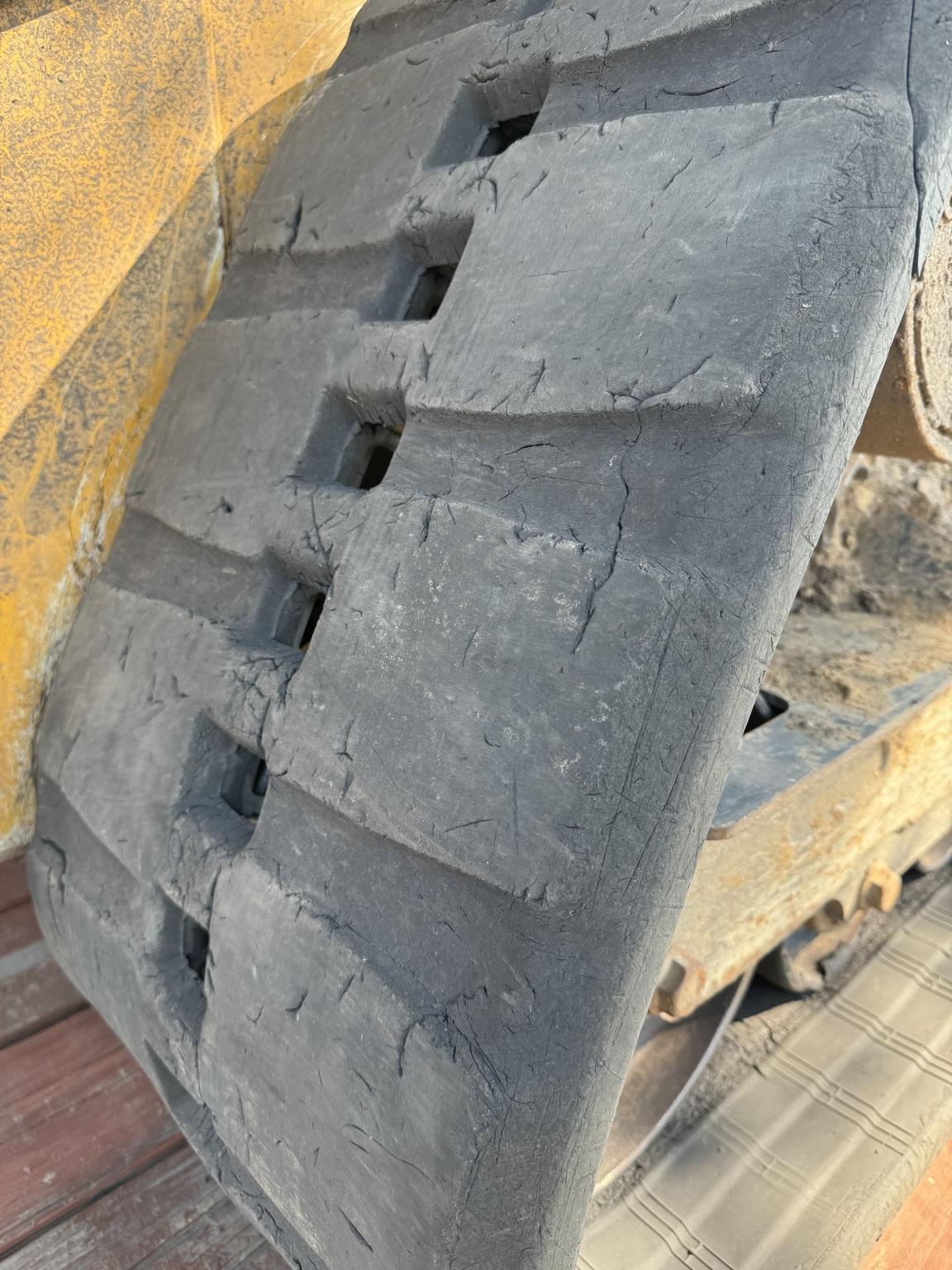 2023 John Deere 333G Image