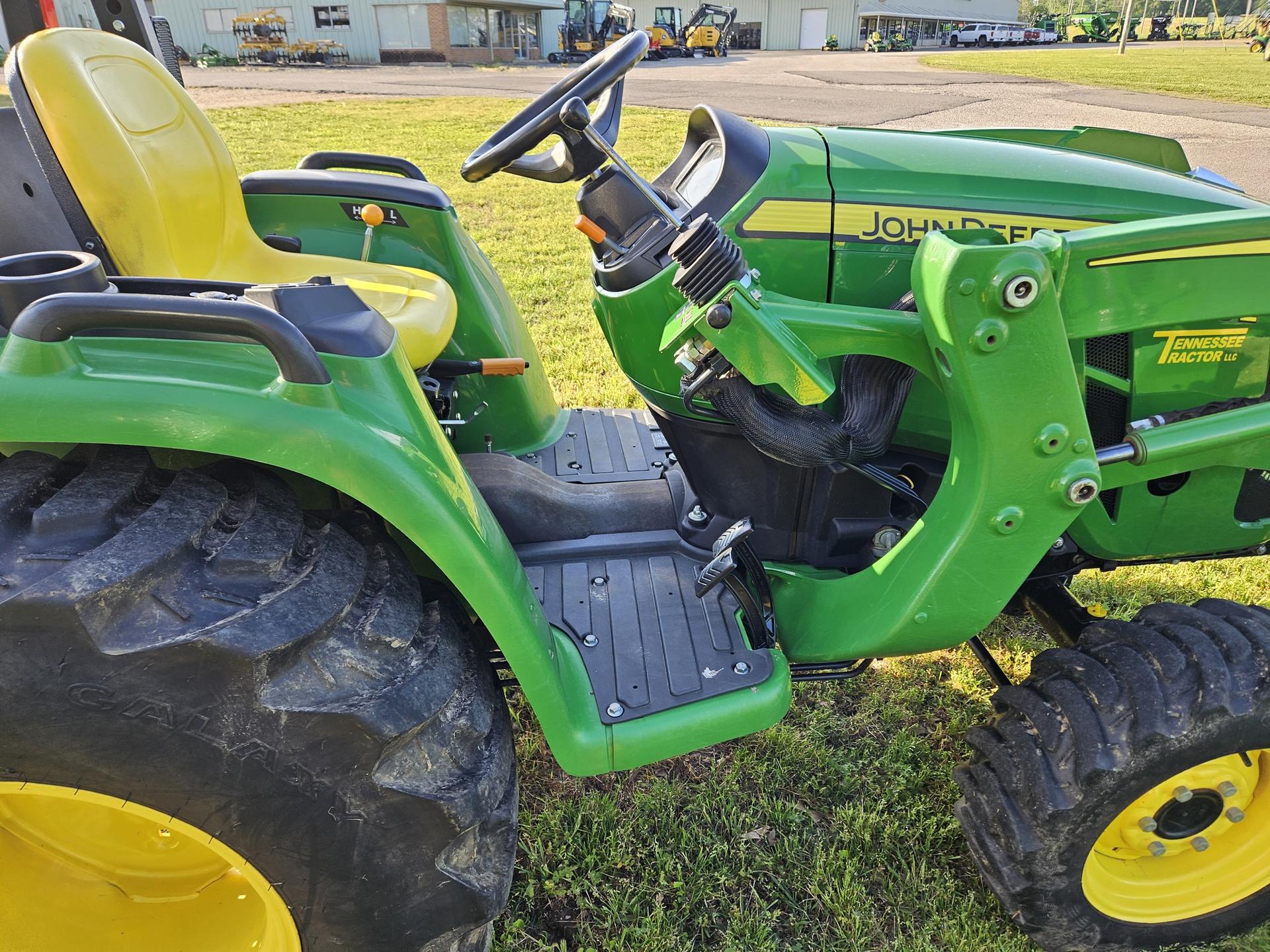 2020 John Deere 3025E Image