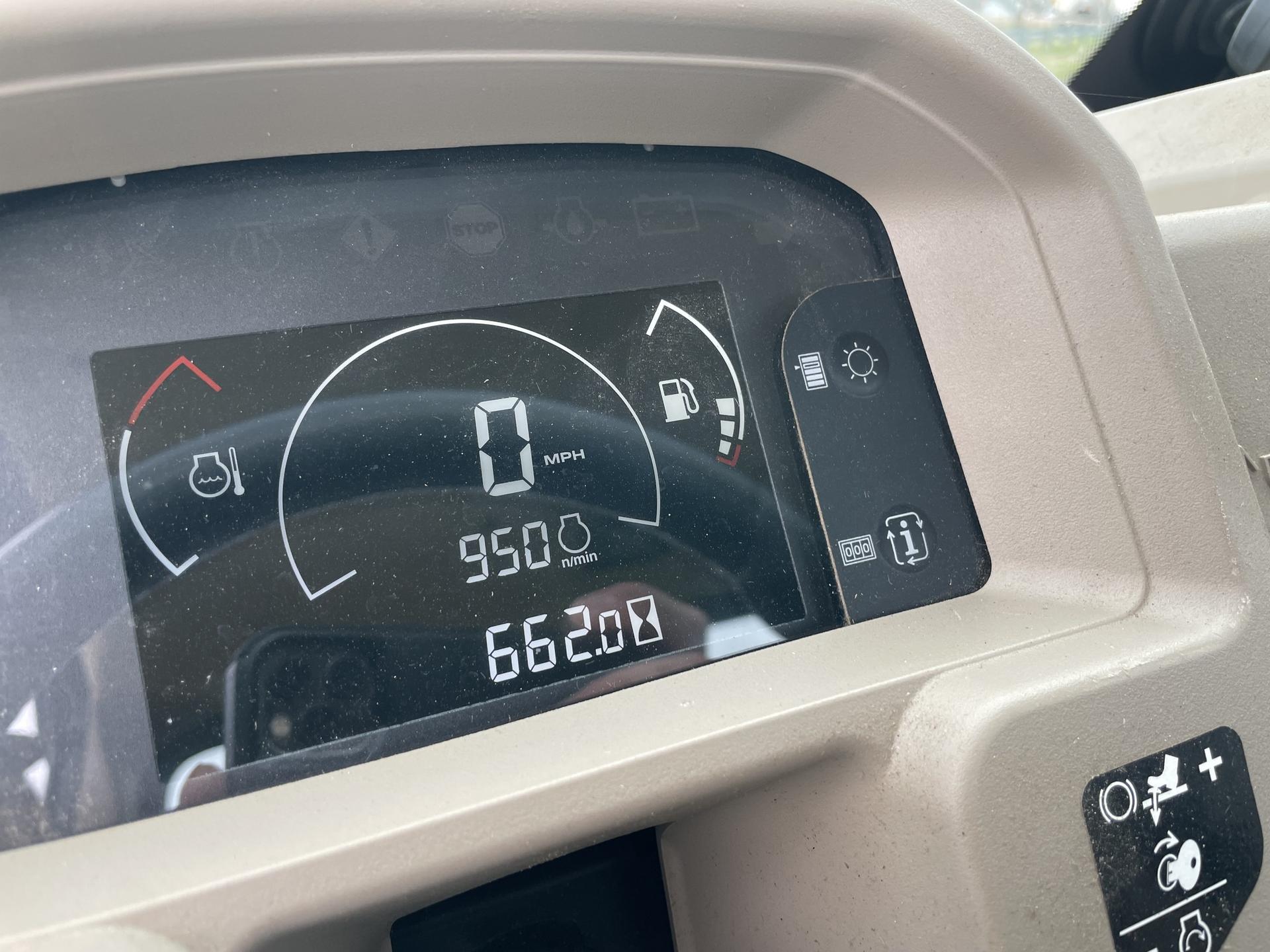 2018 John Deere XUV835R Image