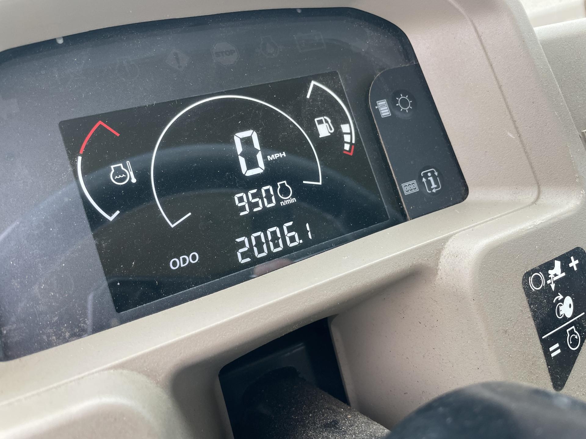 2018 John Deere XUV835R Image