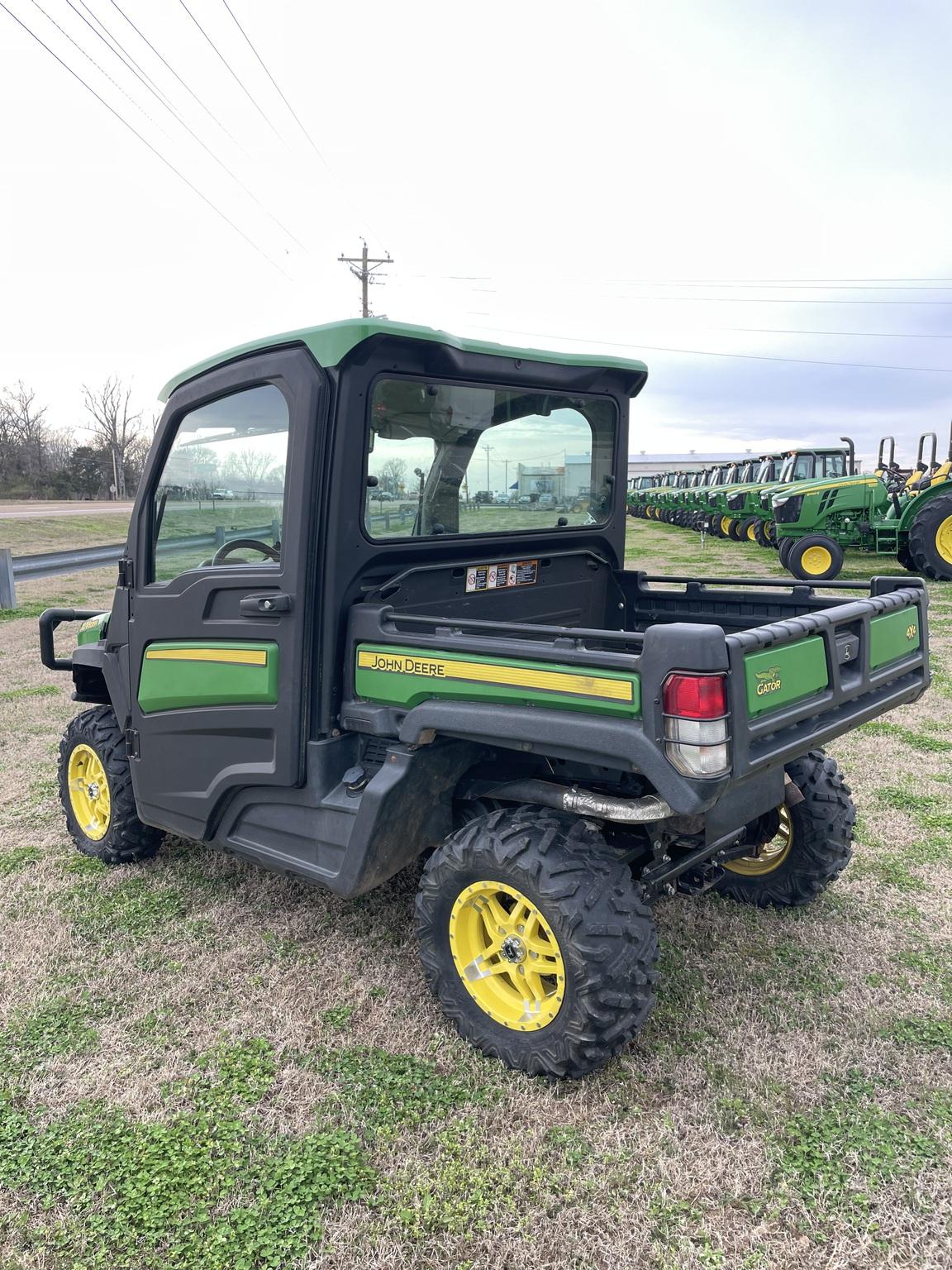 2018 John Deere XUV835R Image