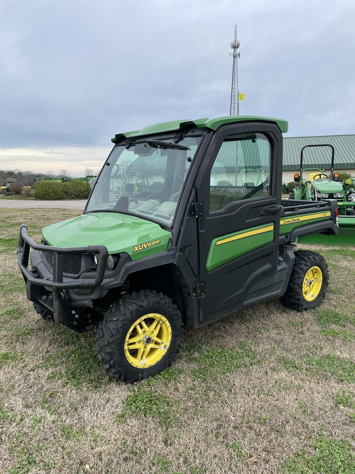 2018 John Deere XUV835R Image