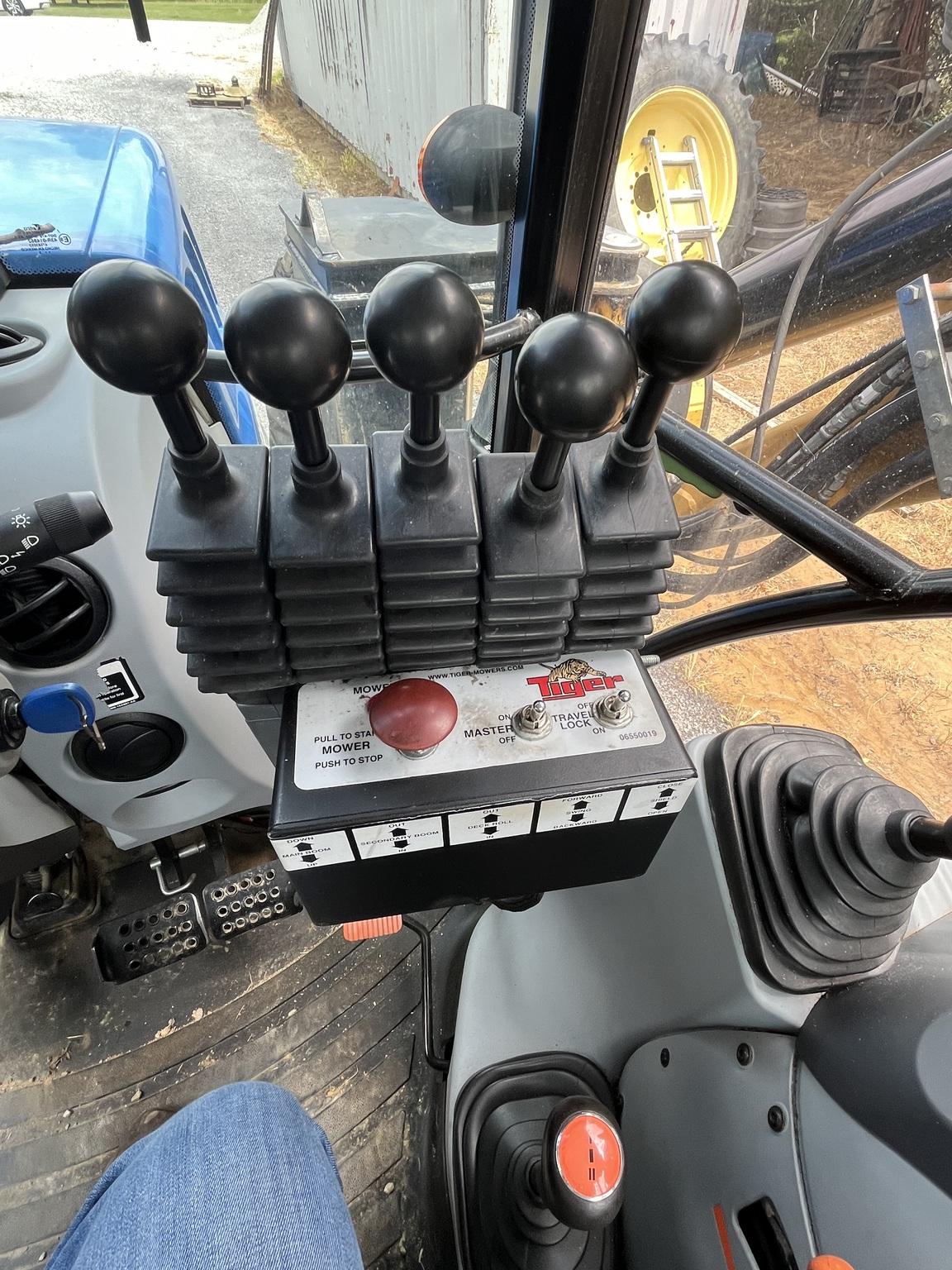 2019 New Holland TS6.110 Image