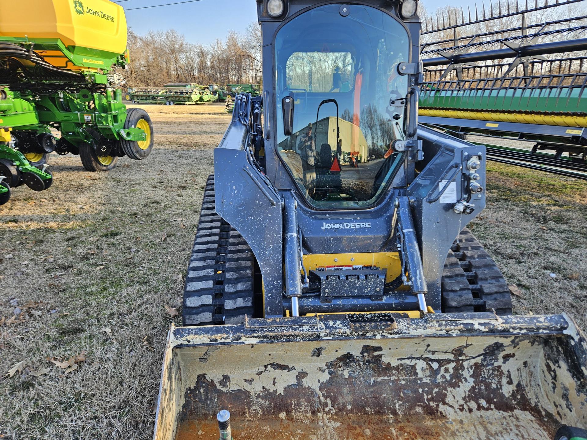2024 John Deere 325G Image