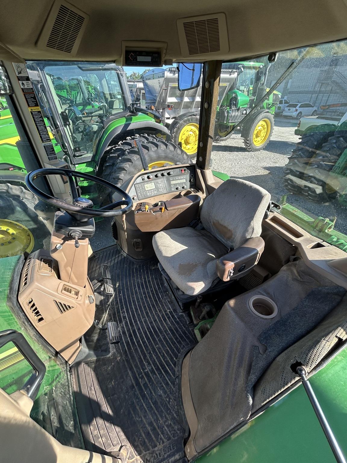 2001 John Deere 8110 Image