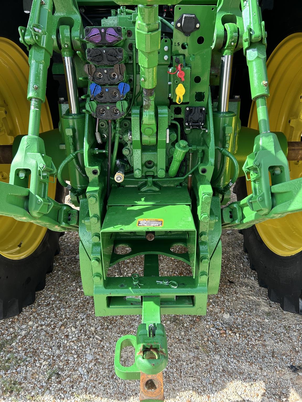2022 John Deere 8R 230 Image