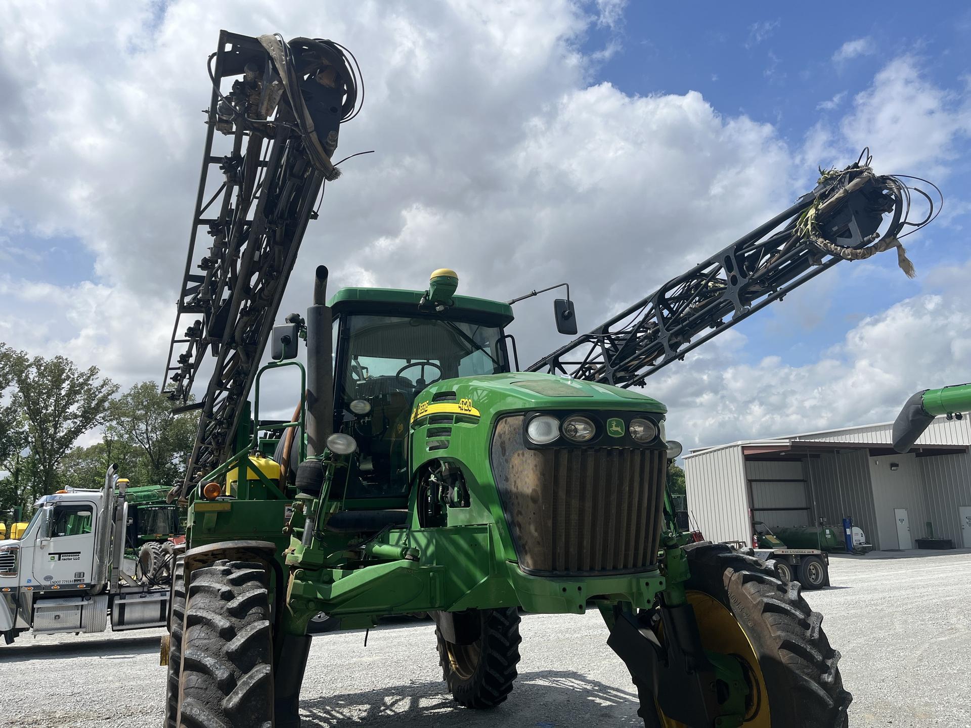 2005 John Deere 4720 Image