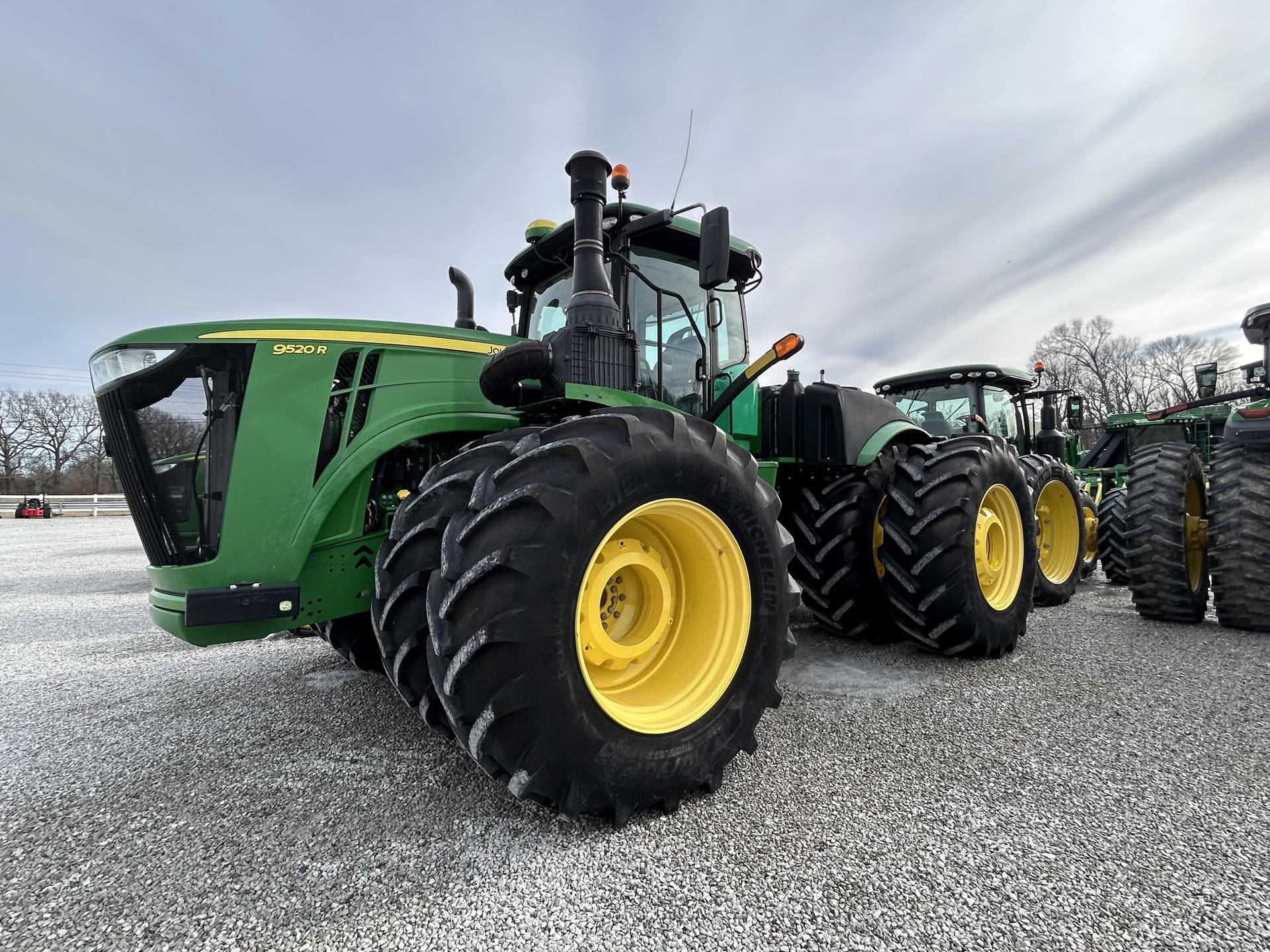 2017 John Deere 9520R Image