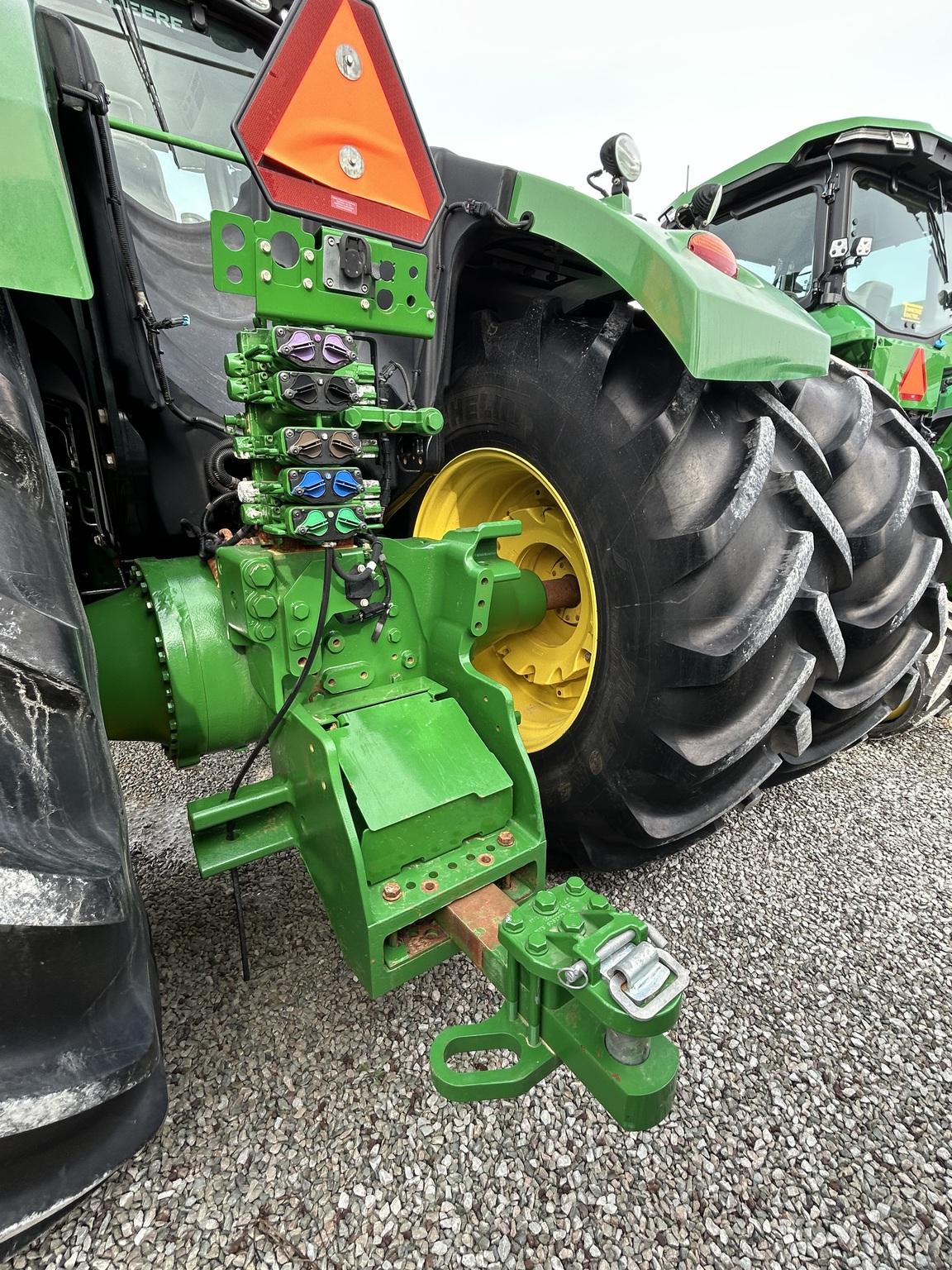 2017 John Deere 9520R Image