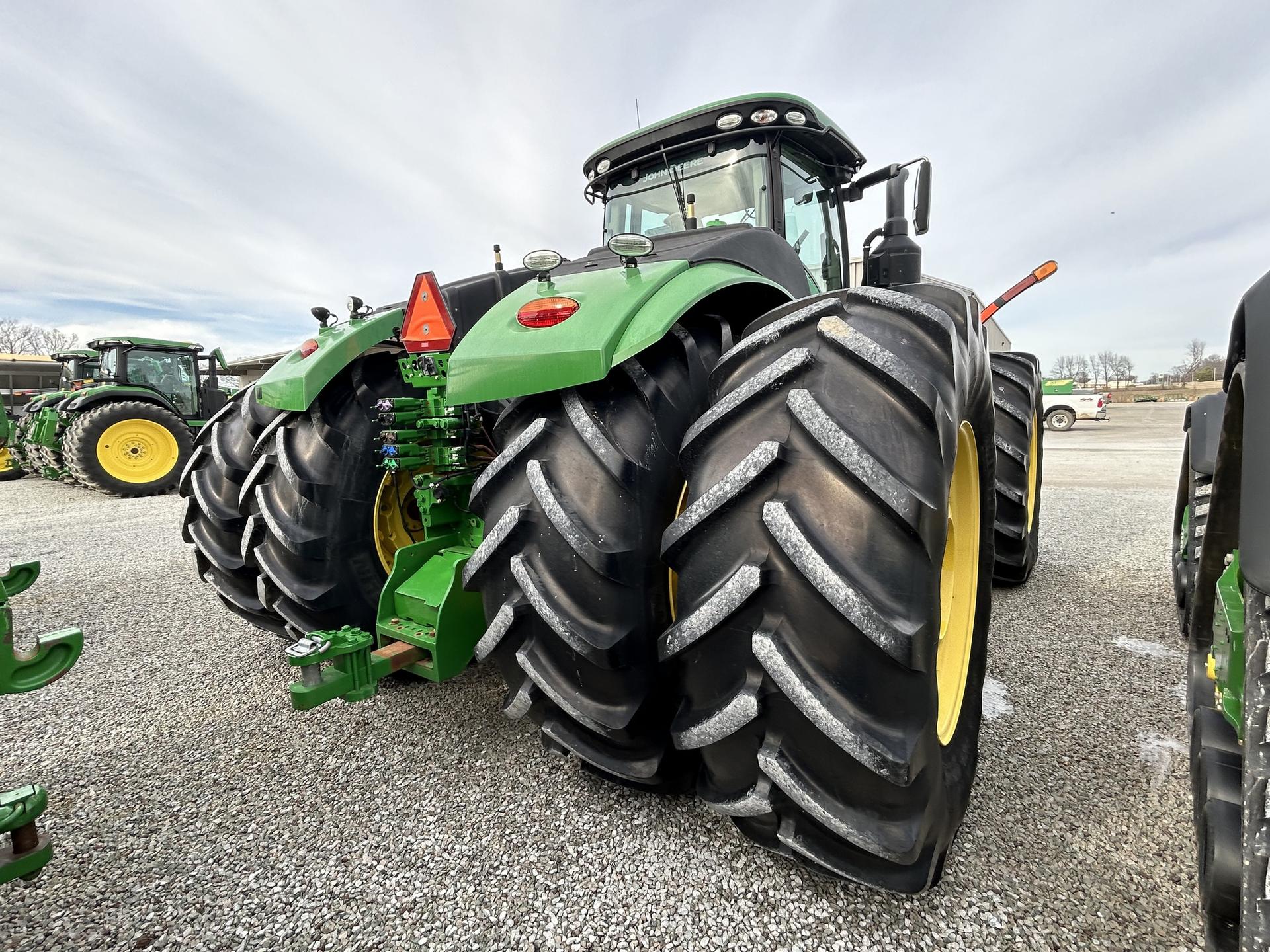 2017 John Deere 9520R Image