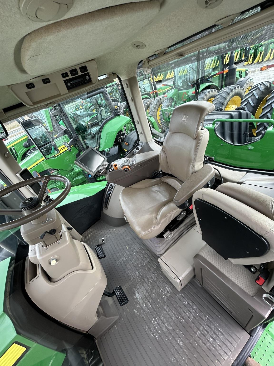 2017 John Deere 9520R Image
