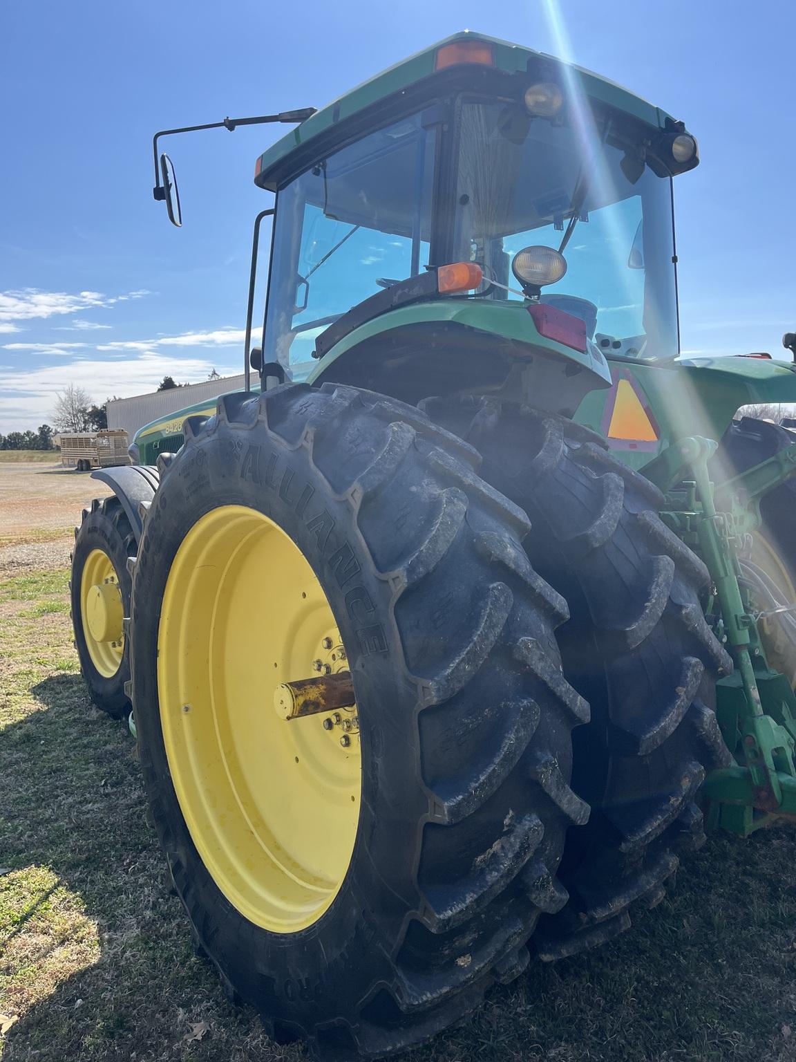 2004 John Deere 8420 Image