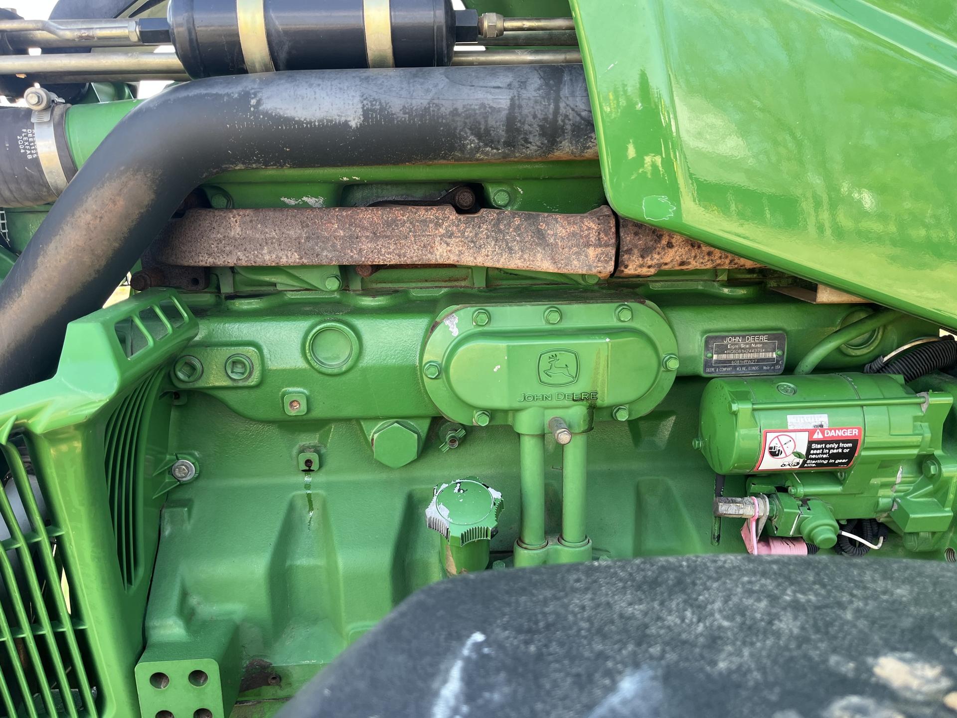 2004 John Deere 8420 Image