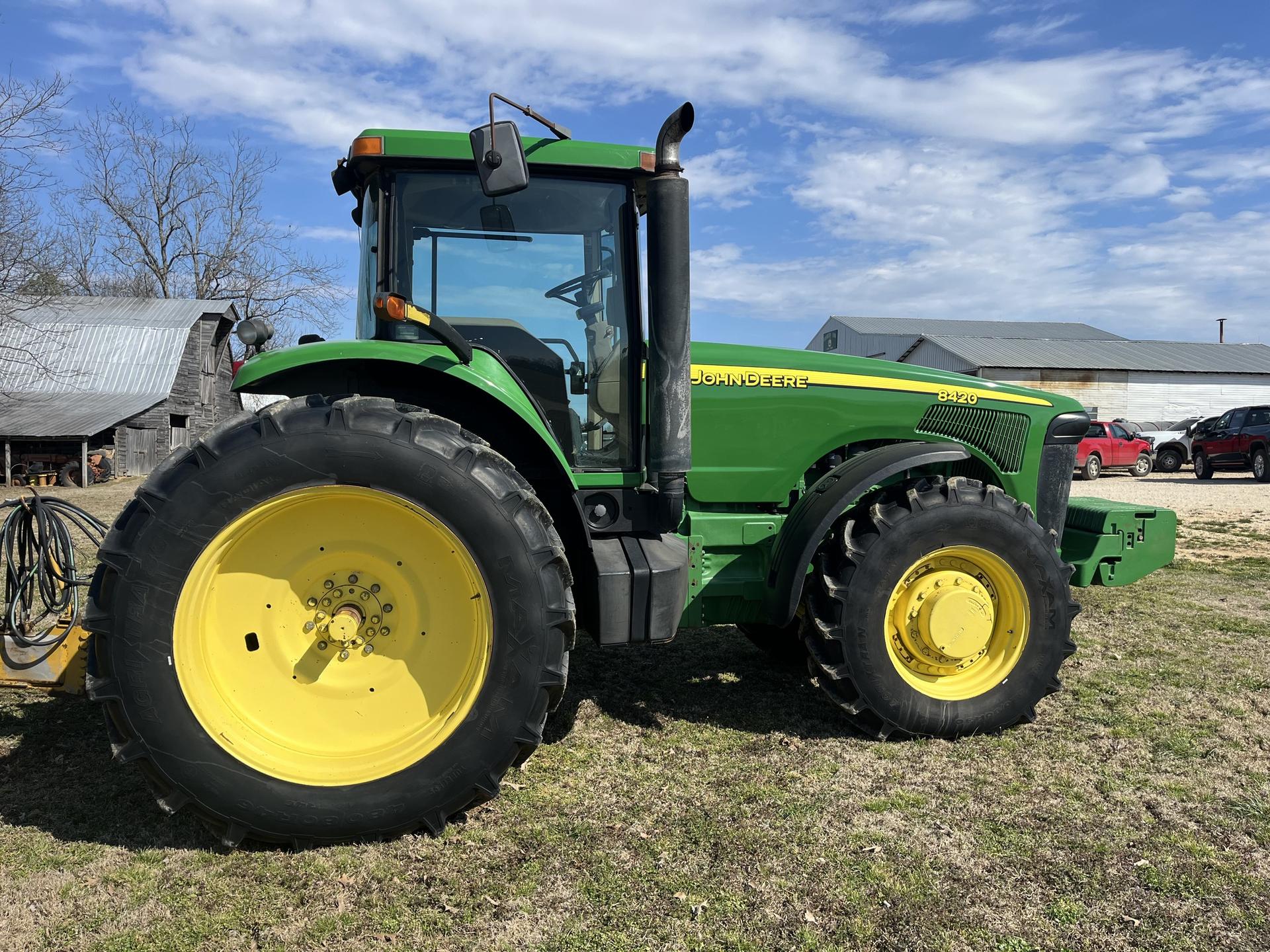 2004 John Deere 8420 Image