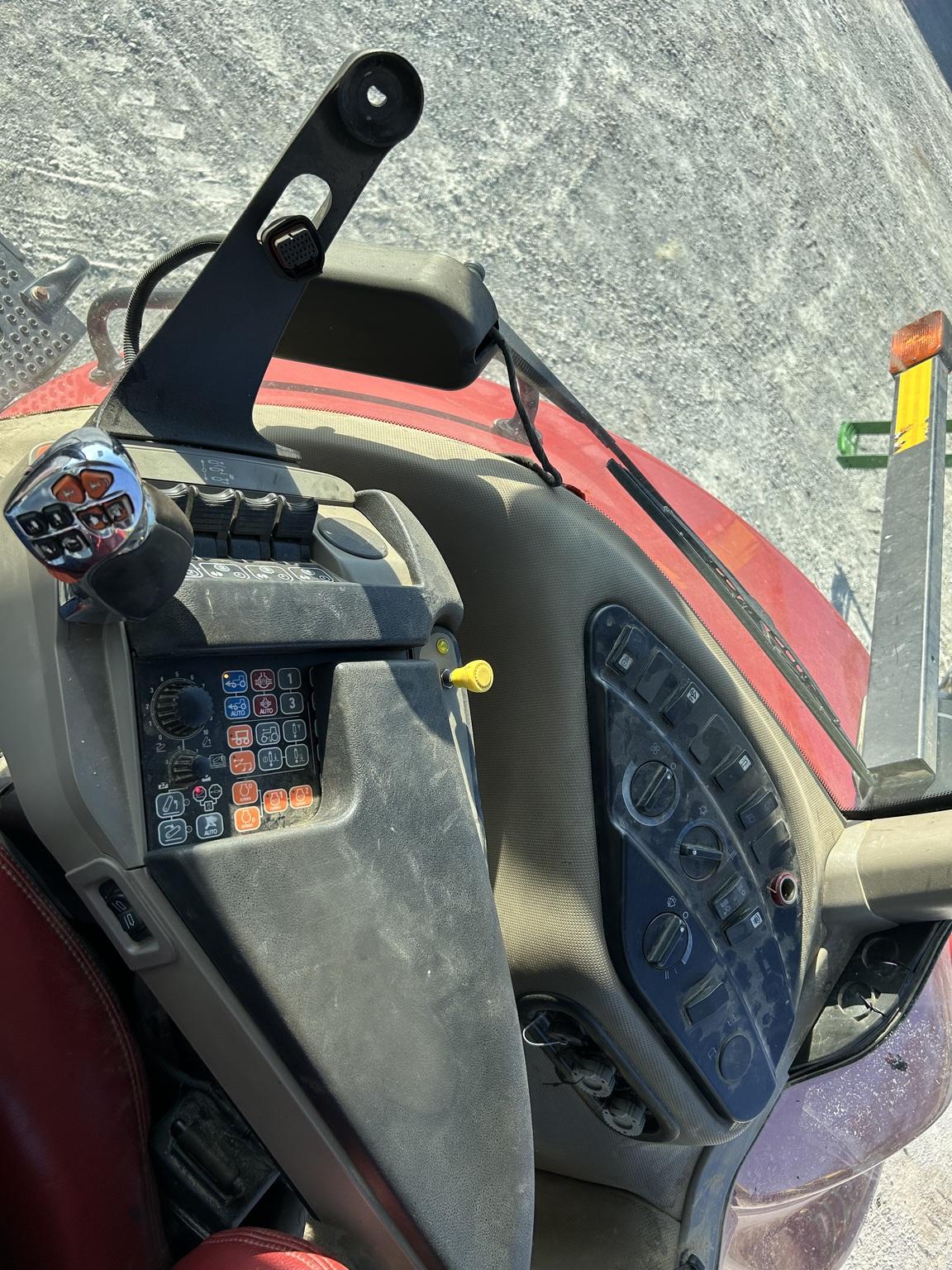 2016 Case IH MAGNUM 340 Image