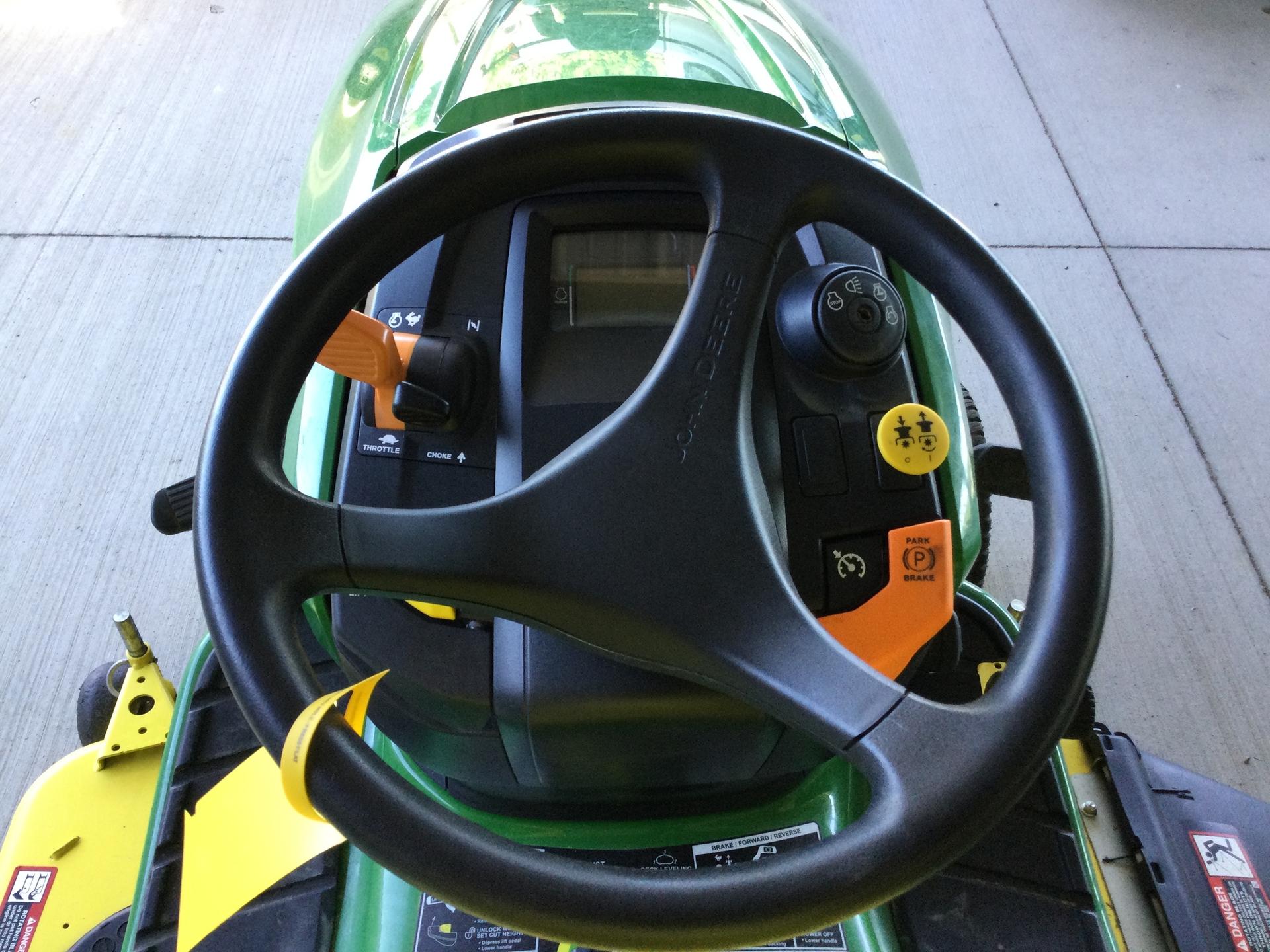 2022 John Deere X380 Image