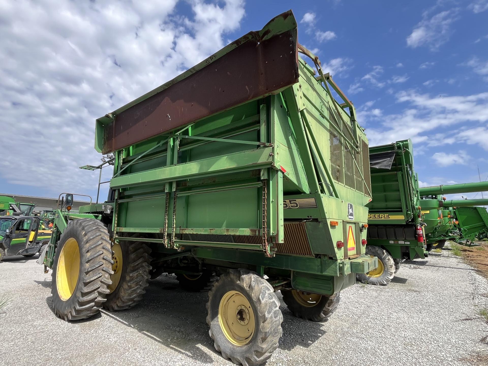 1995 John Deere 9965 Image