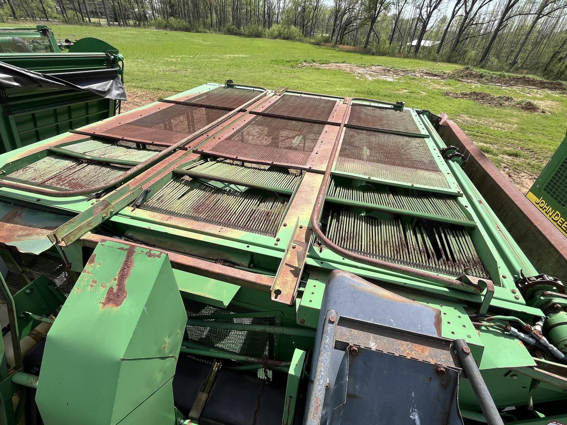 1995 John Deere 9965 Image