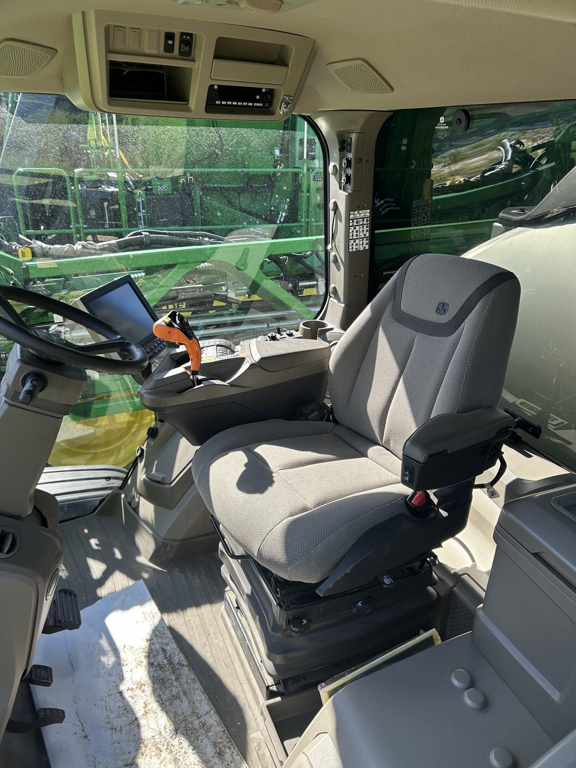 2023 John Deere 412R Image