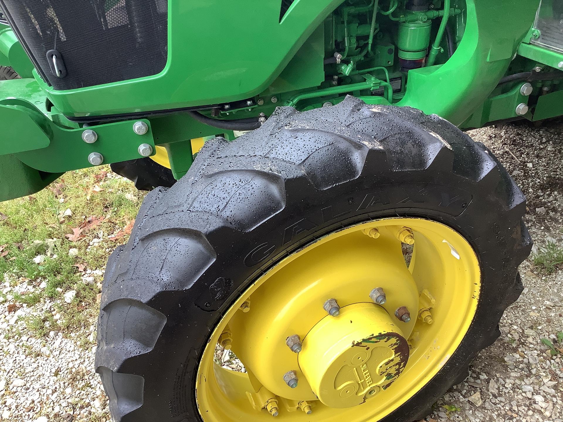 2021 John Deere 5075E Image