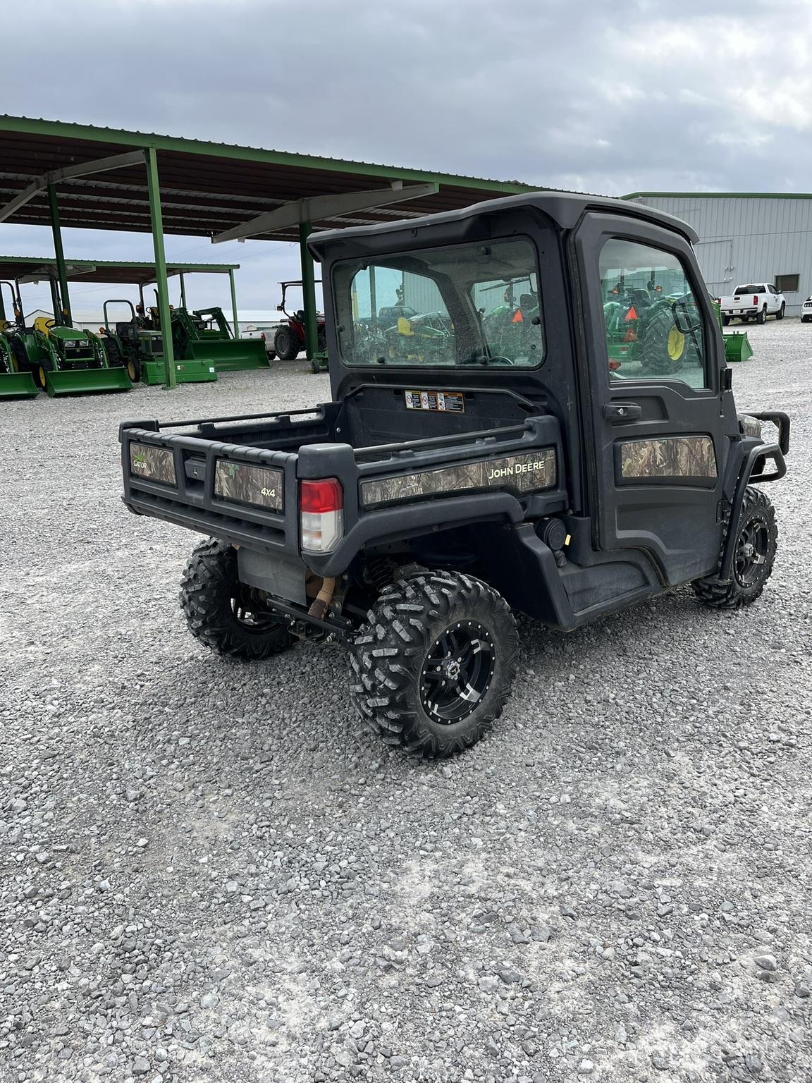 2022 John Deere 835R Image