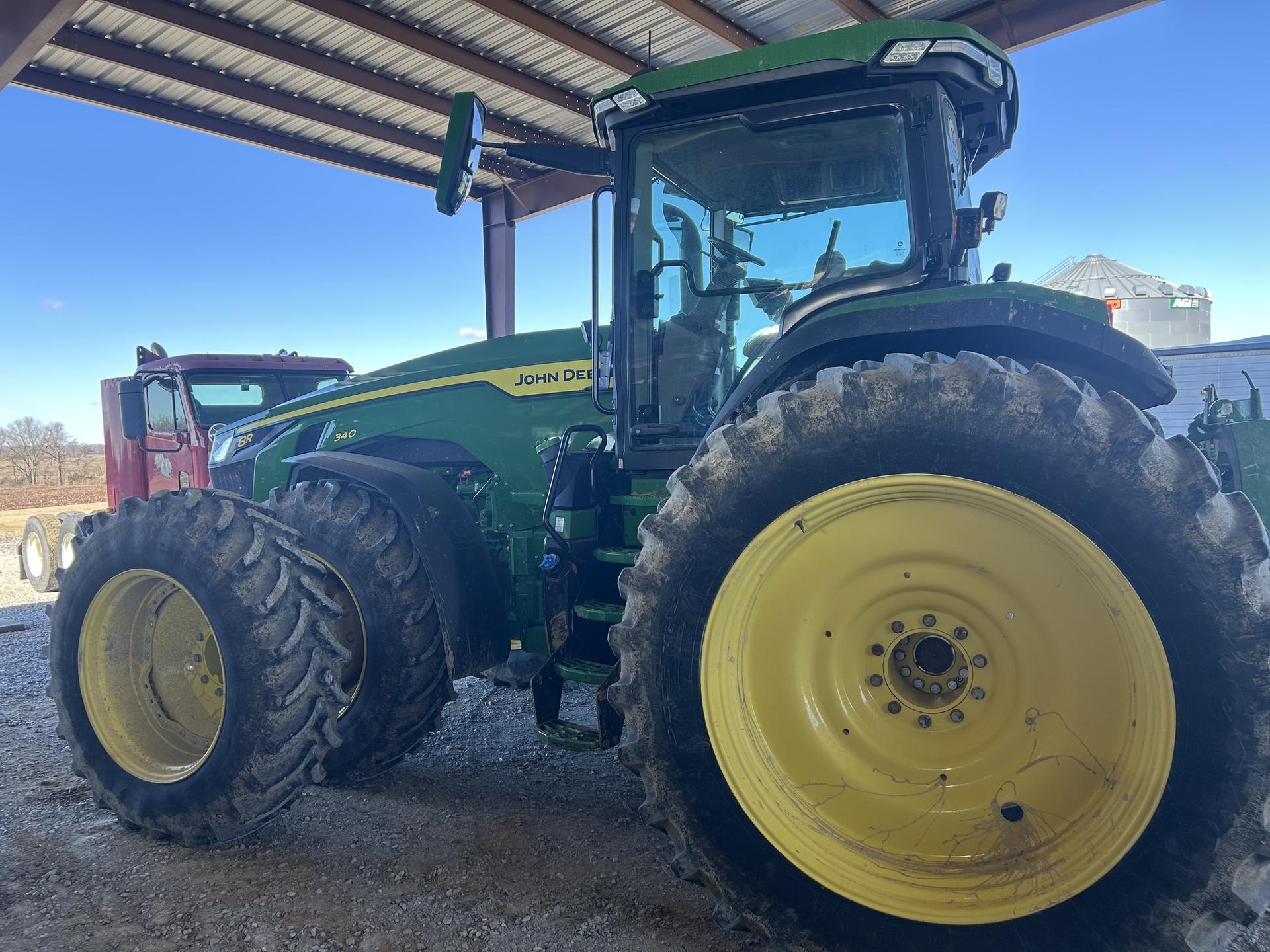 2021 John Deere 8R 340 Image