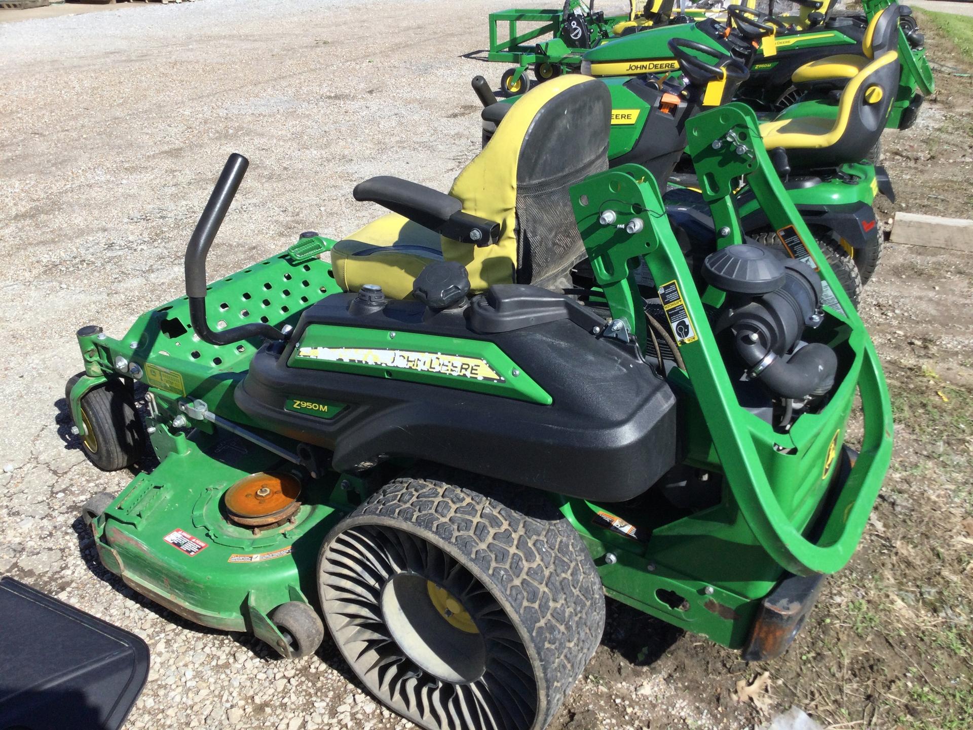 2019 John Deere Z950M Image
