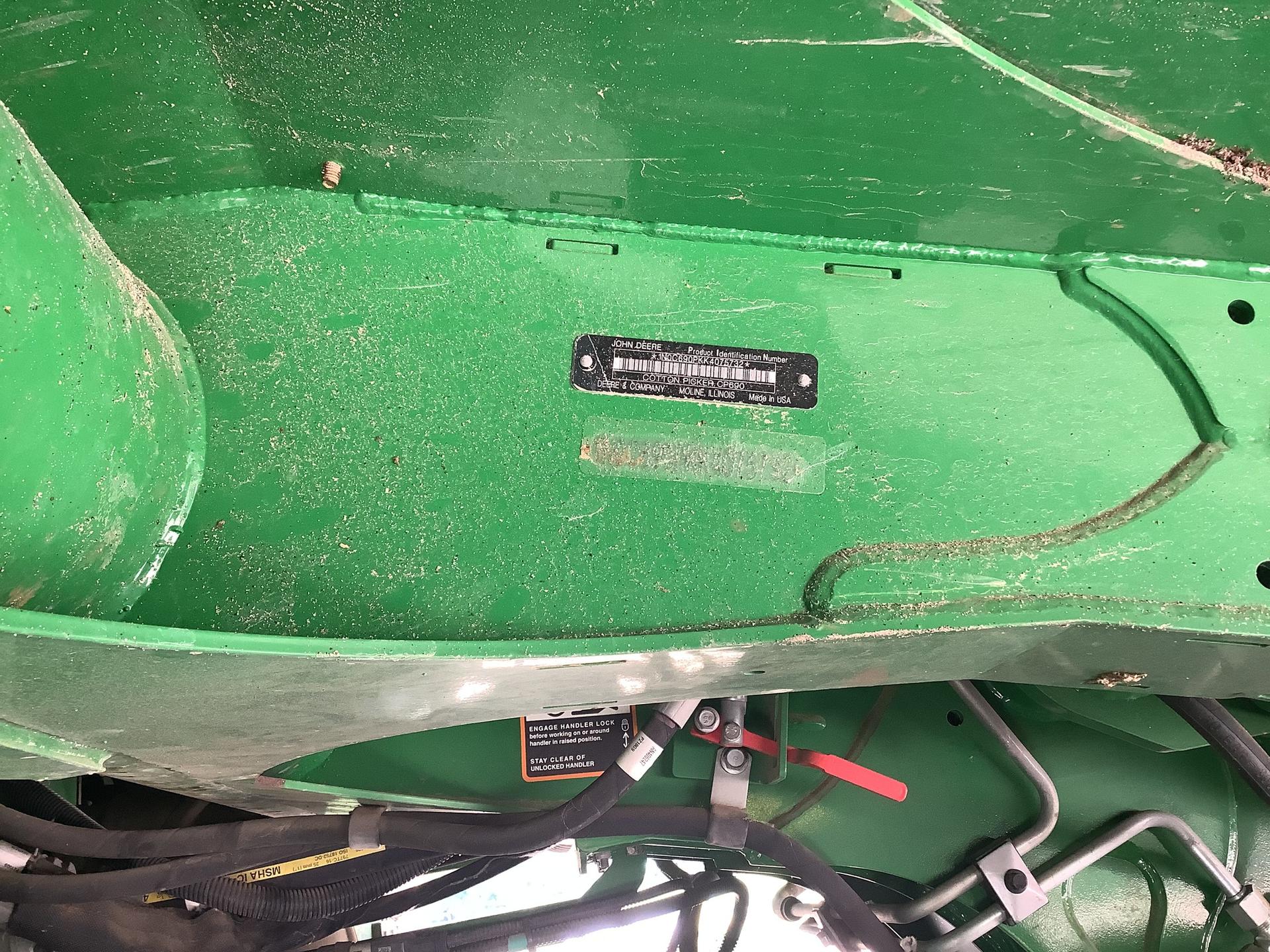 2019 John Deere CP690 Image