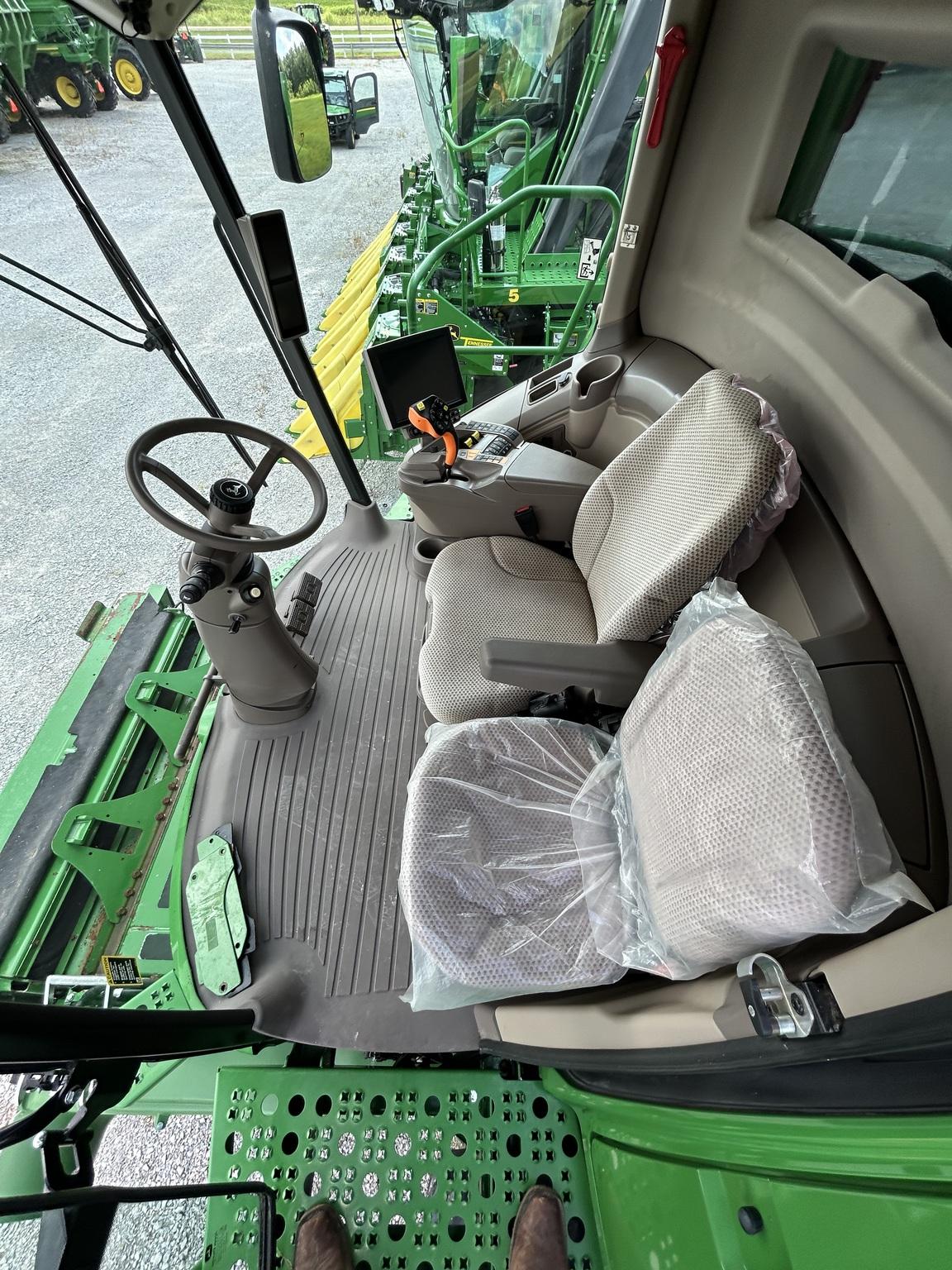 2022 John Deere S780 Image