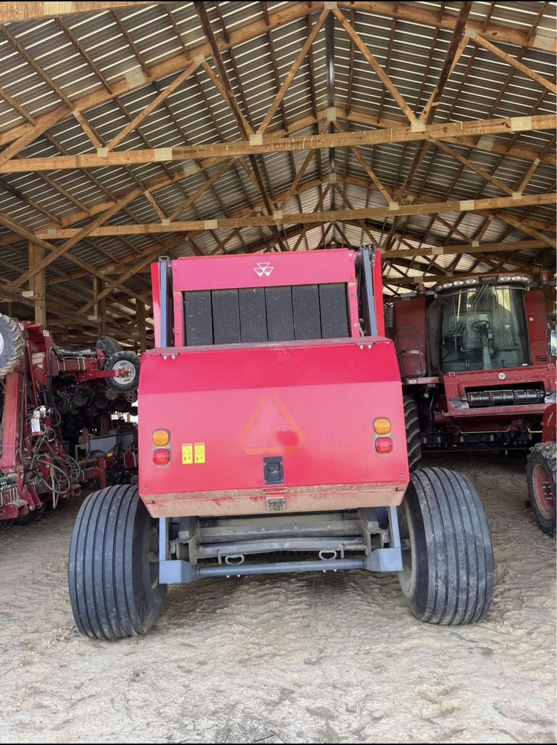 2019 Massey Ferguson MF-2946 Image