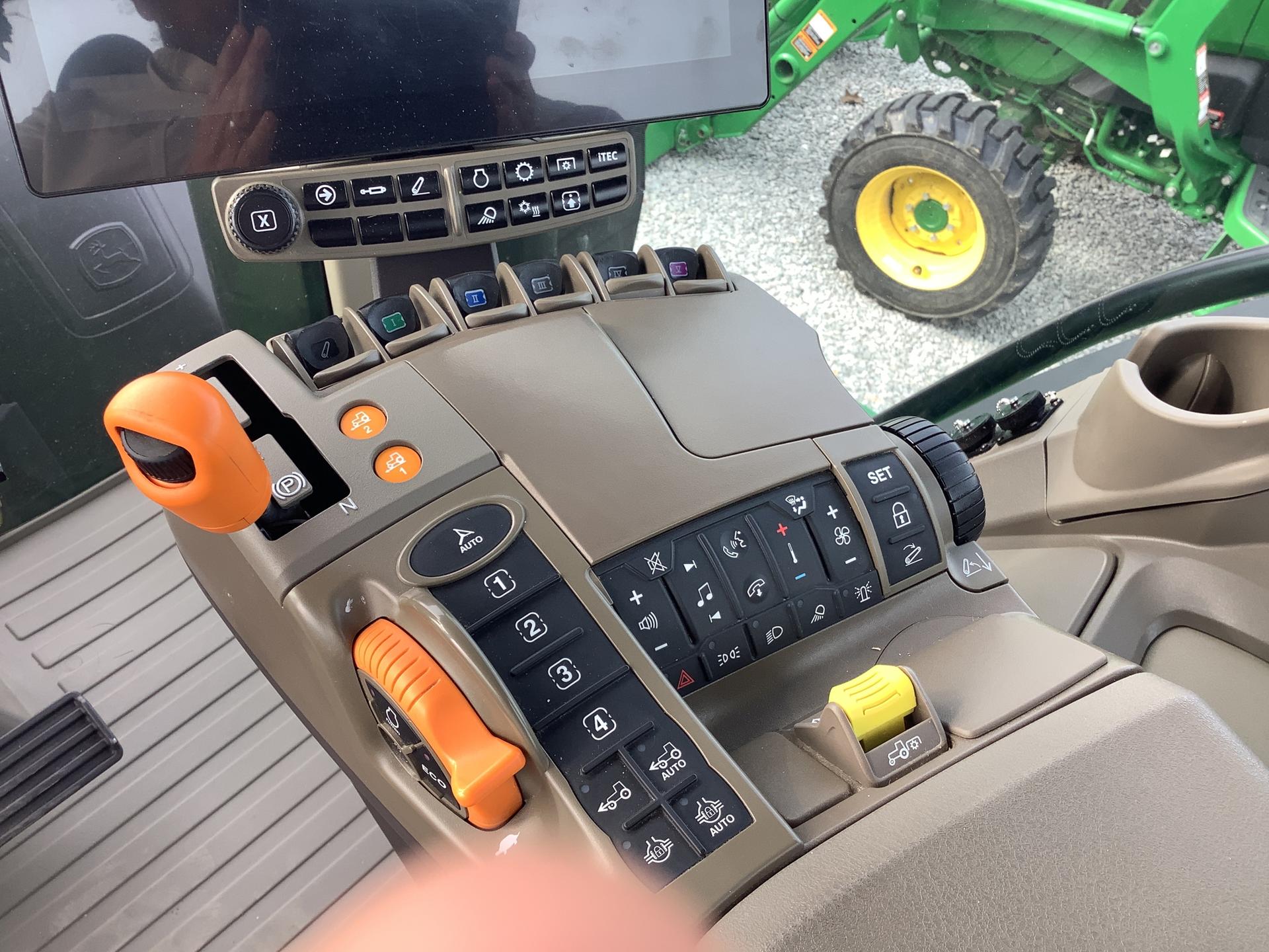 2024 John Deere 8R 310 Image
