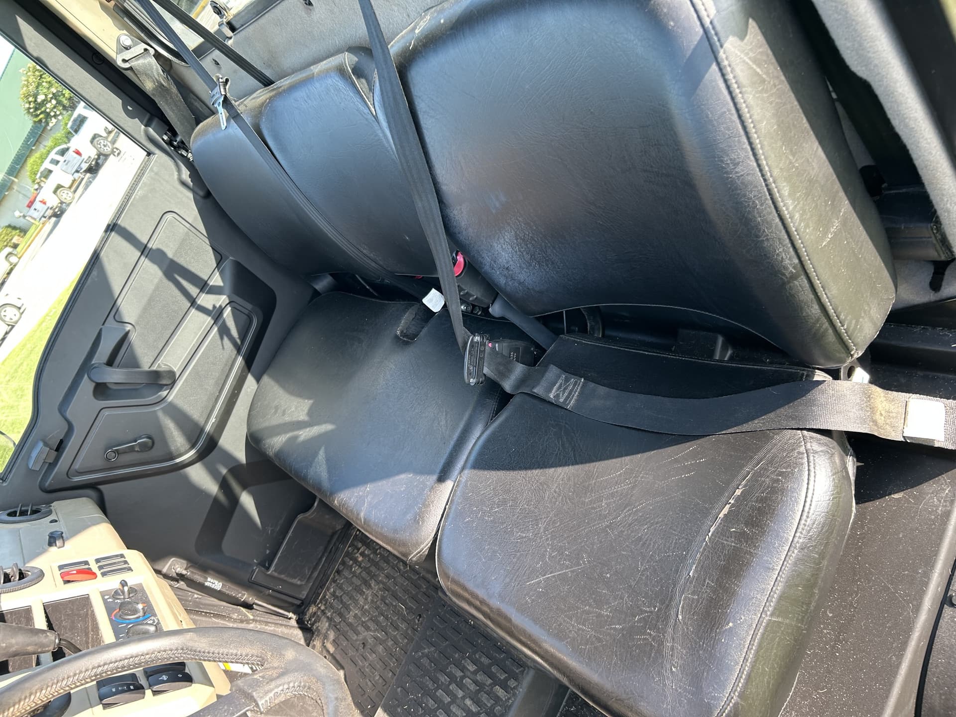 2024 John Deere 835R Image
