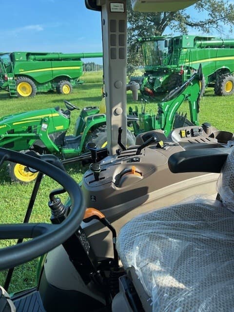 2023 John Deere 5075E Image
