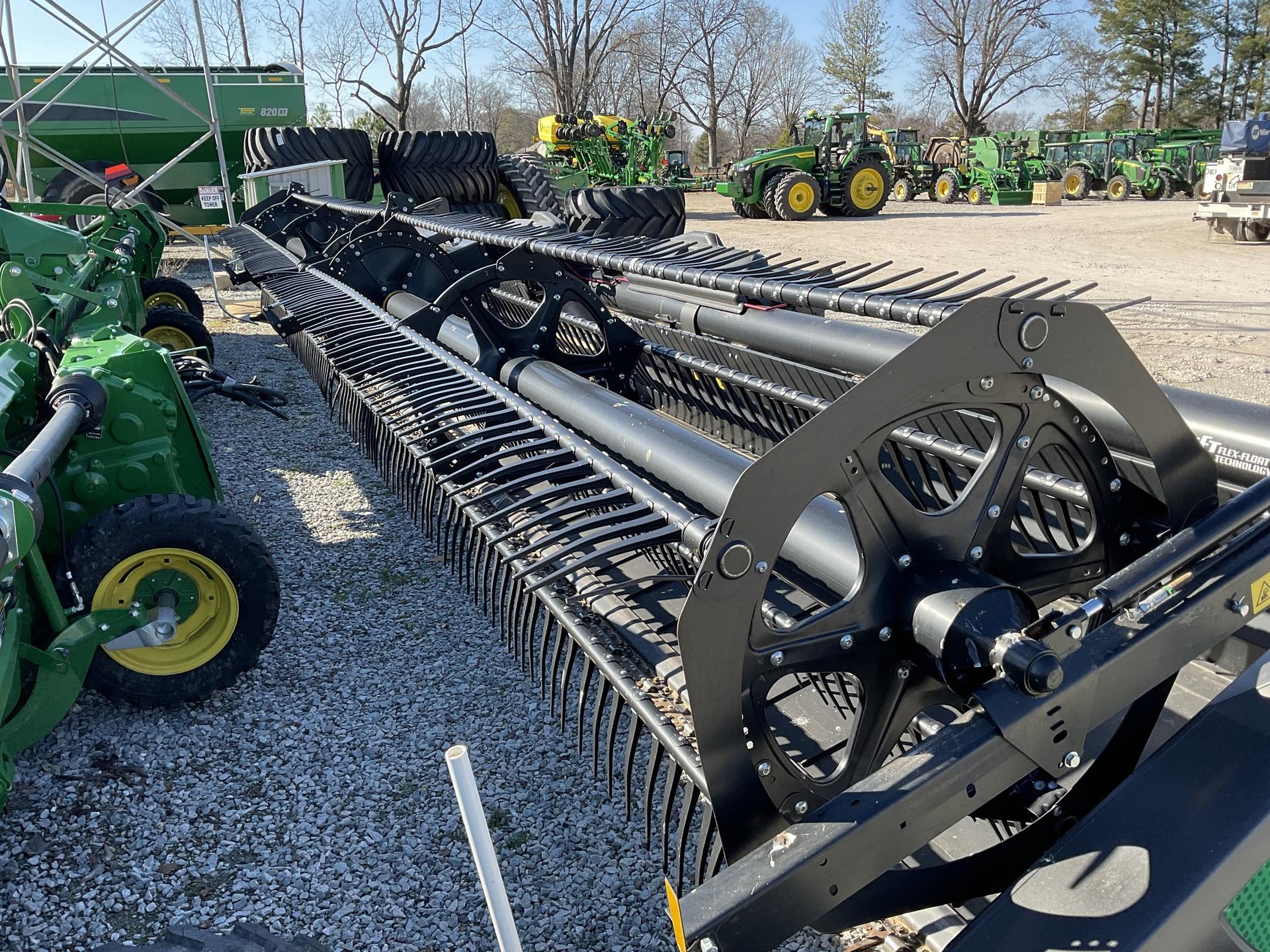 2019 MacDon FD135 Tennessee Tractor