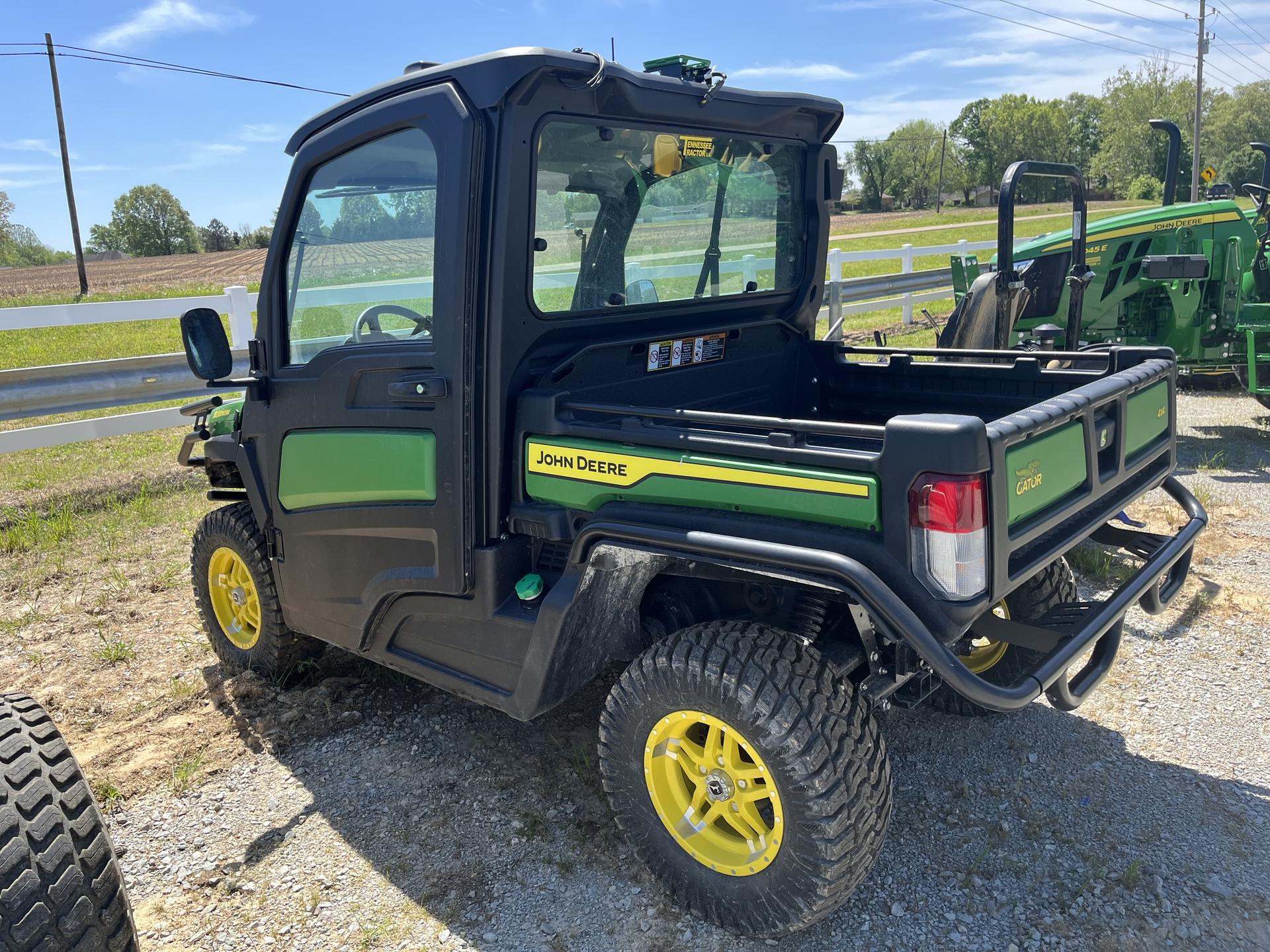 2023 John Deere 865m Image
