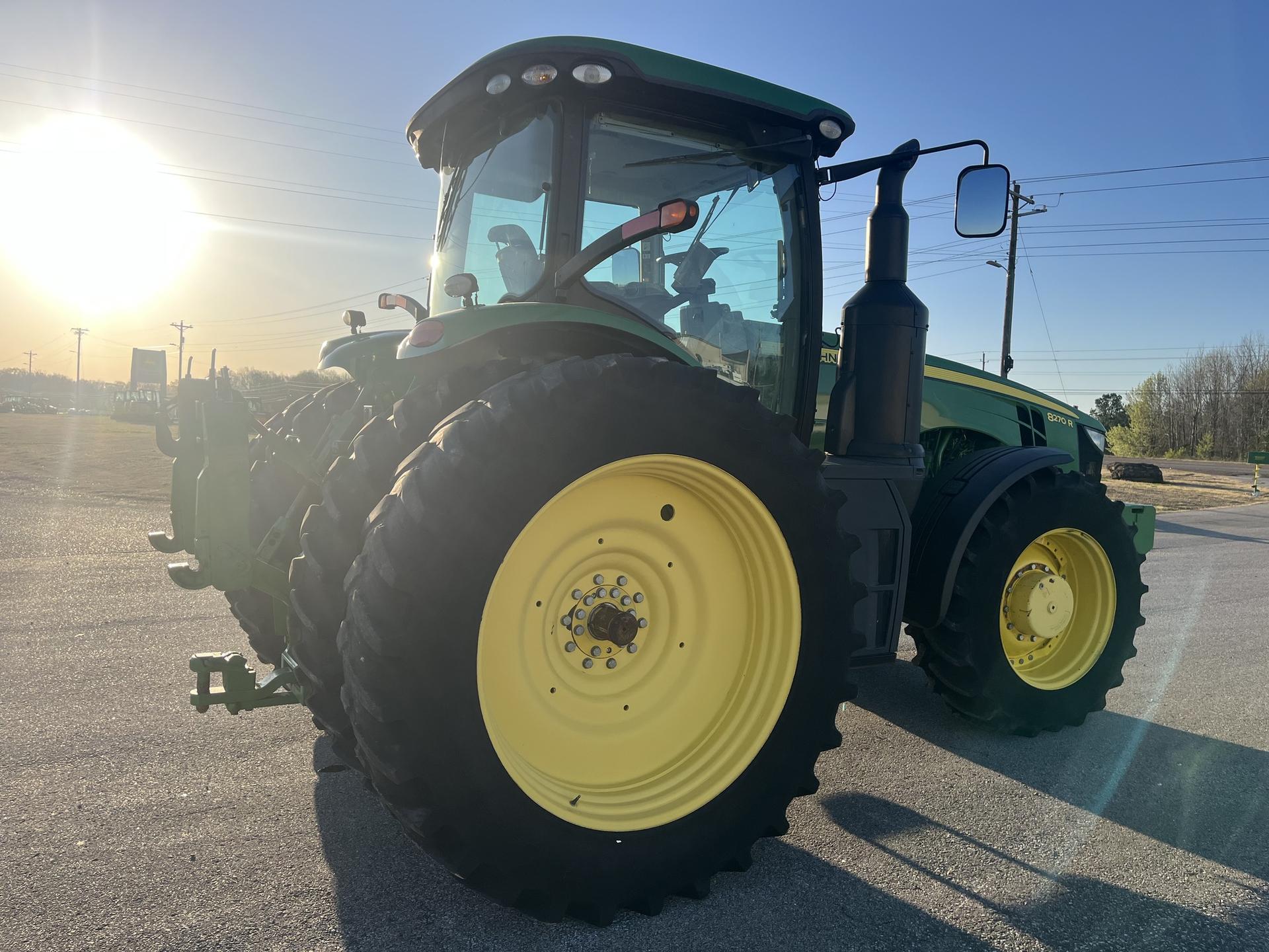 2016 John Deere 8270R Image